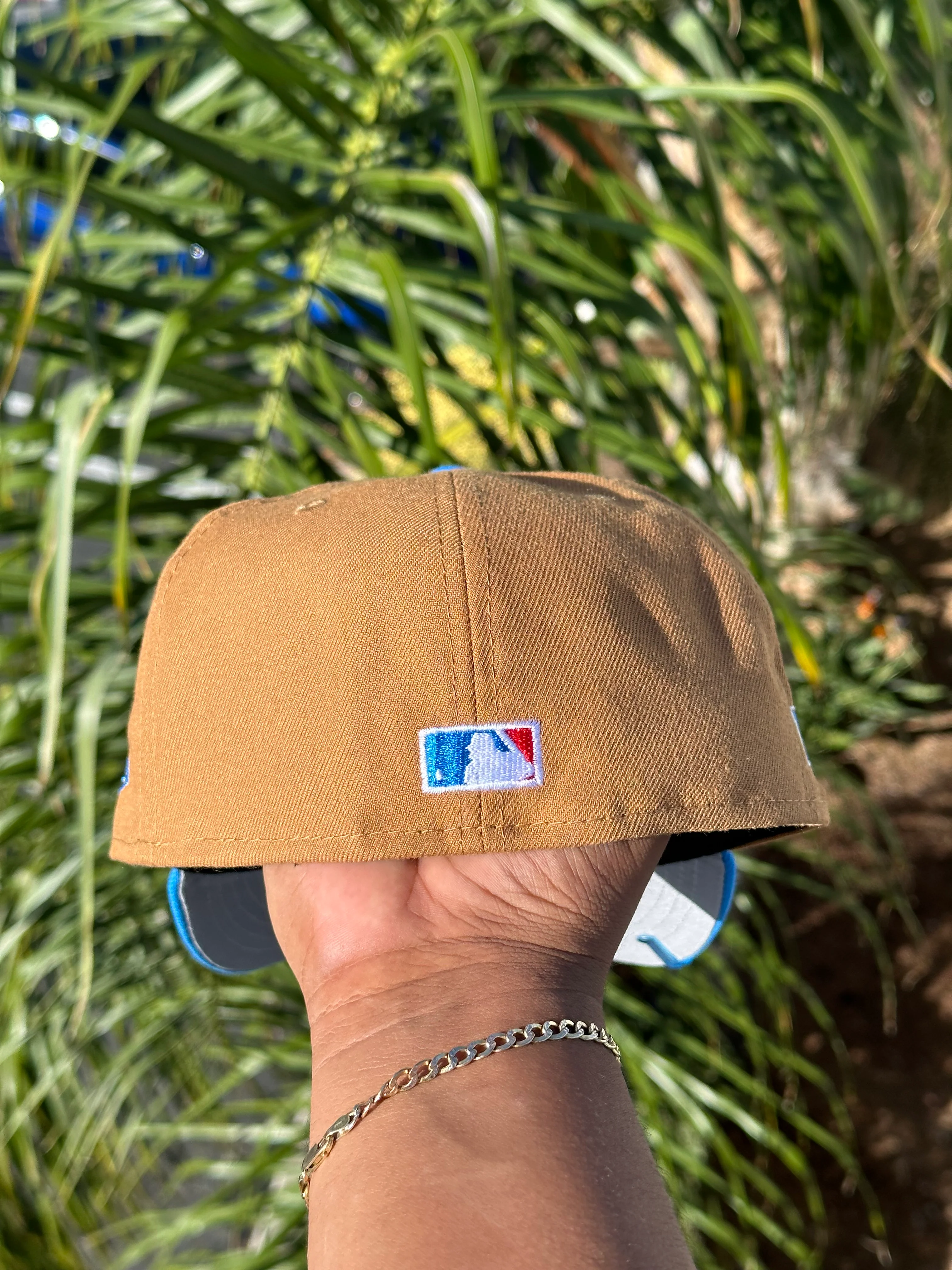 NEW ERA EXCLUSIVE 59FIFTY KHAKI/SKY BLUE SEATTLE MARINERS W/ 30TH ANNIVERSARY PATCH - Image 8