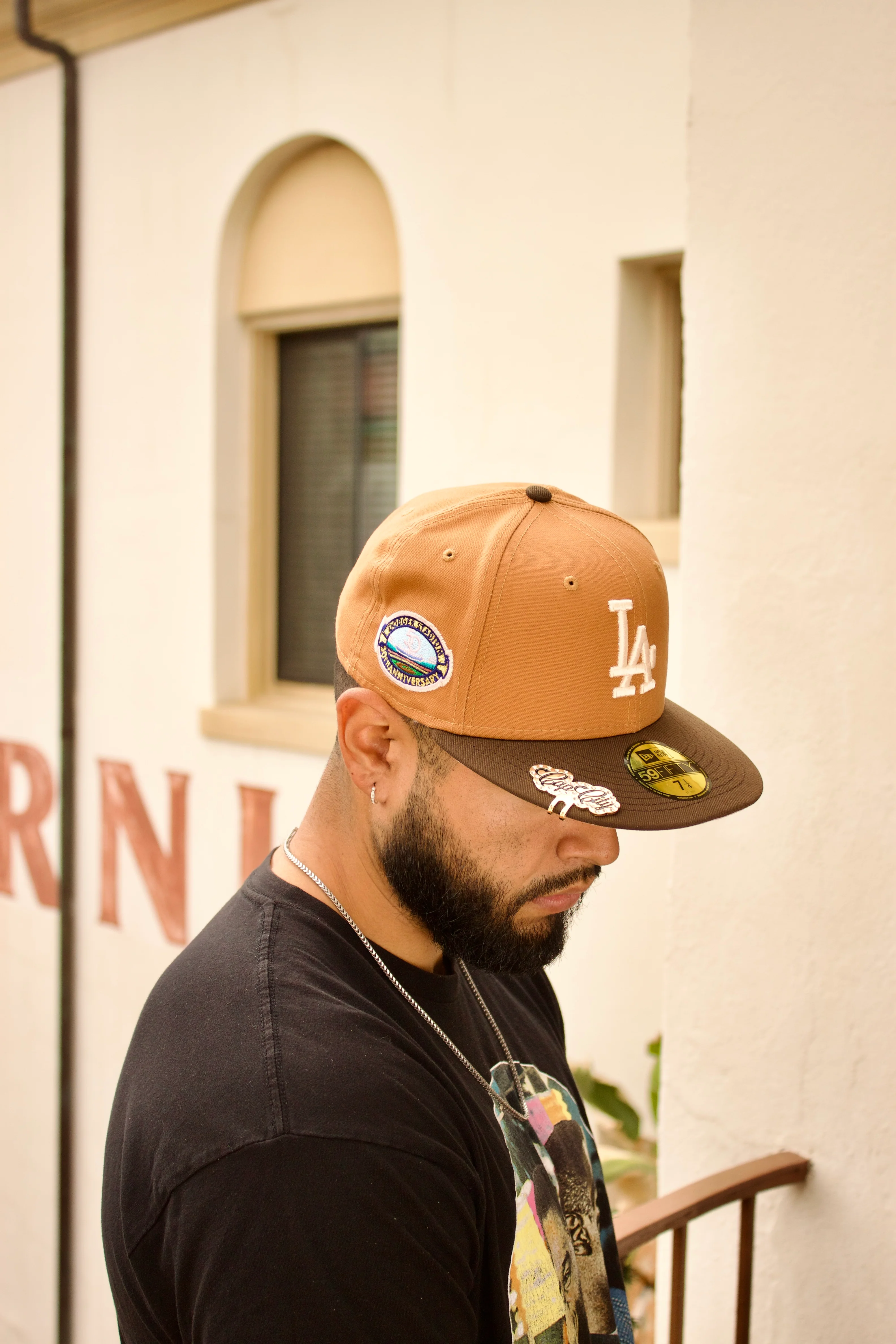 NEW ERA EXCLUSIVE 59FIFTY TAN/WALNUT LOS ANGELES DOGERS W/ 50TH ANNIVERSARY PATCH - Image 4