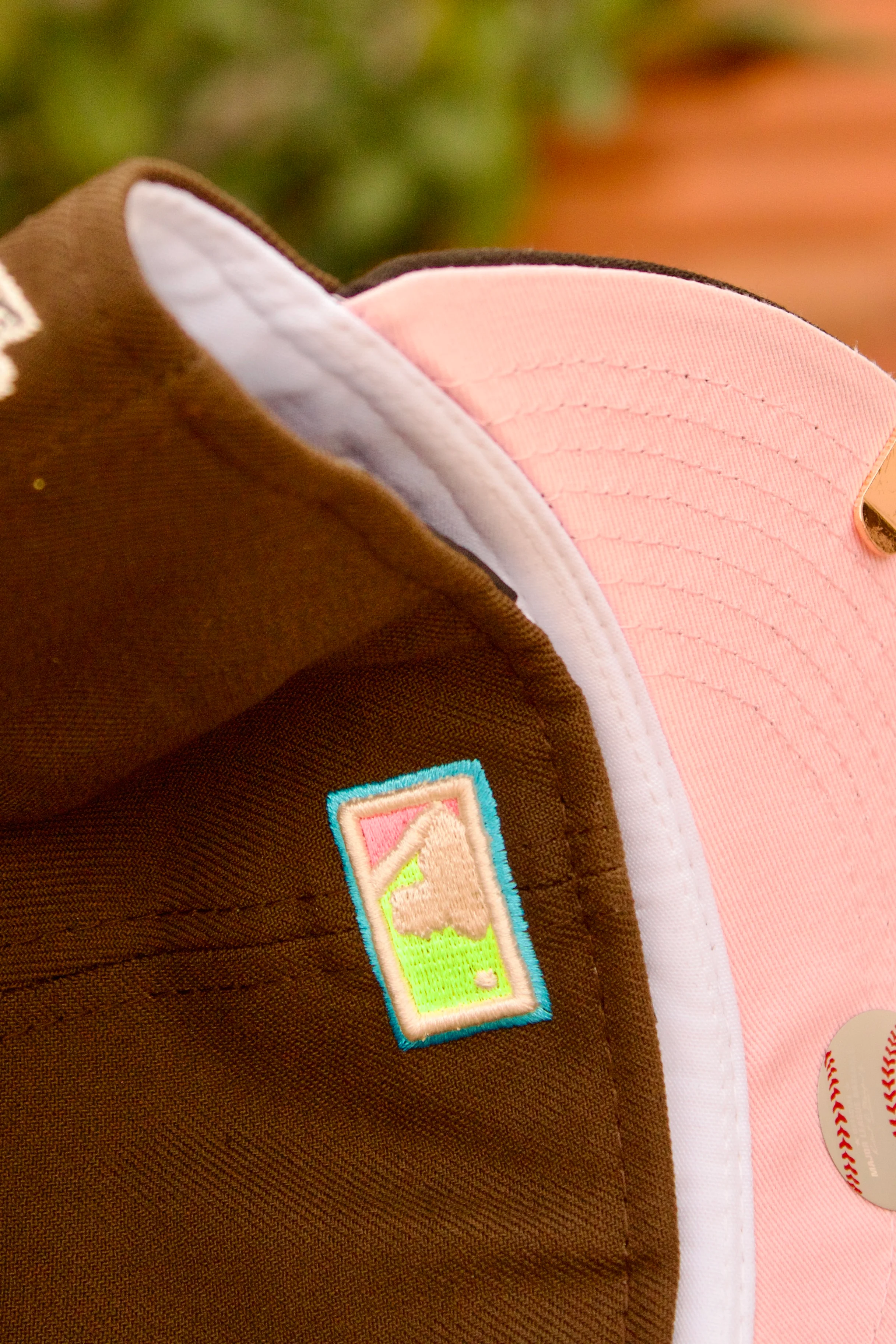 NEW ERA EXCLUSIVE 59FIFTY MOCHA/BLACK TAMPA BAY RAYS W/ 1998 INAUGURAL SEASON PATCH - Image 3