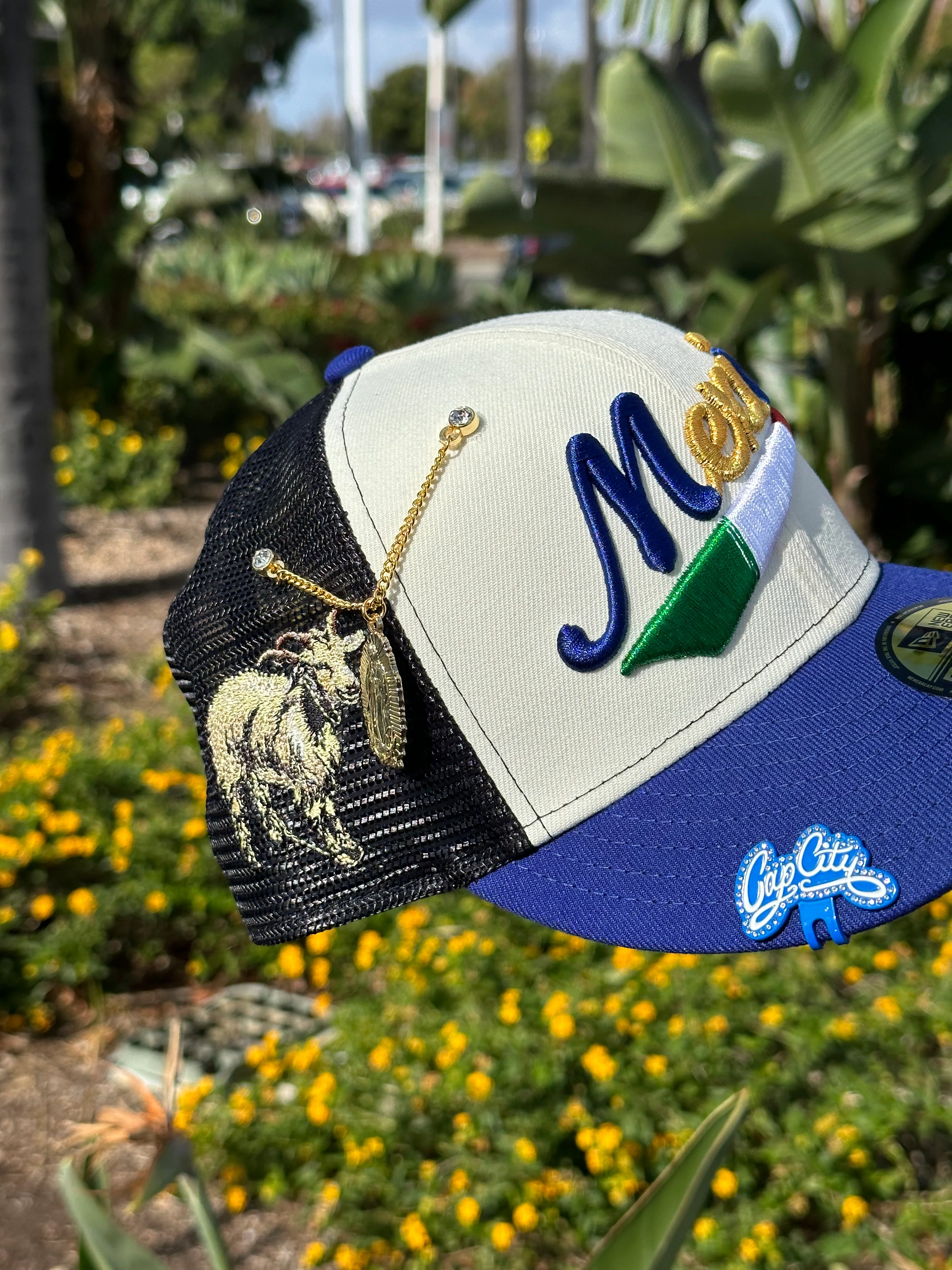 NEW ERA EXCLUSIVE 59FIFTY CHROME WHITE/BLUE MEXICO SCRIPT MESHBACK W/ THE GOAT PATCH - Image 4