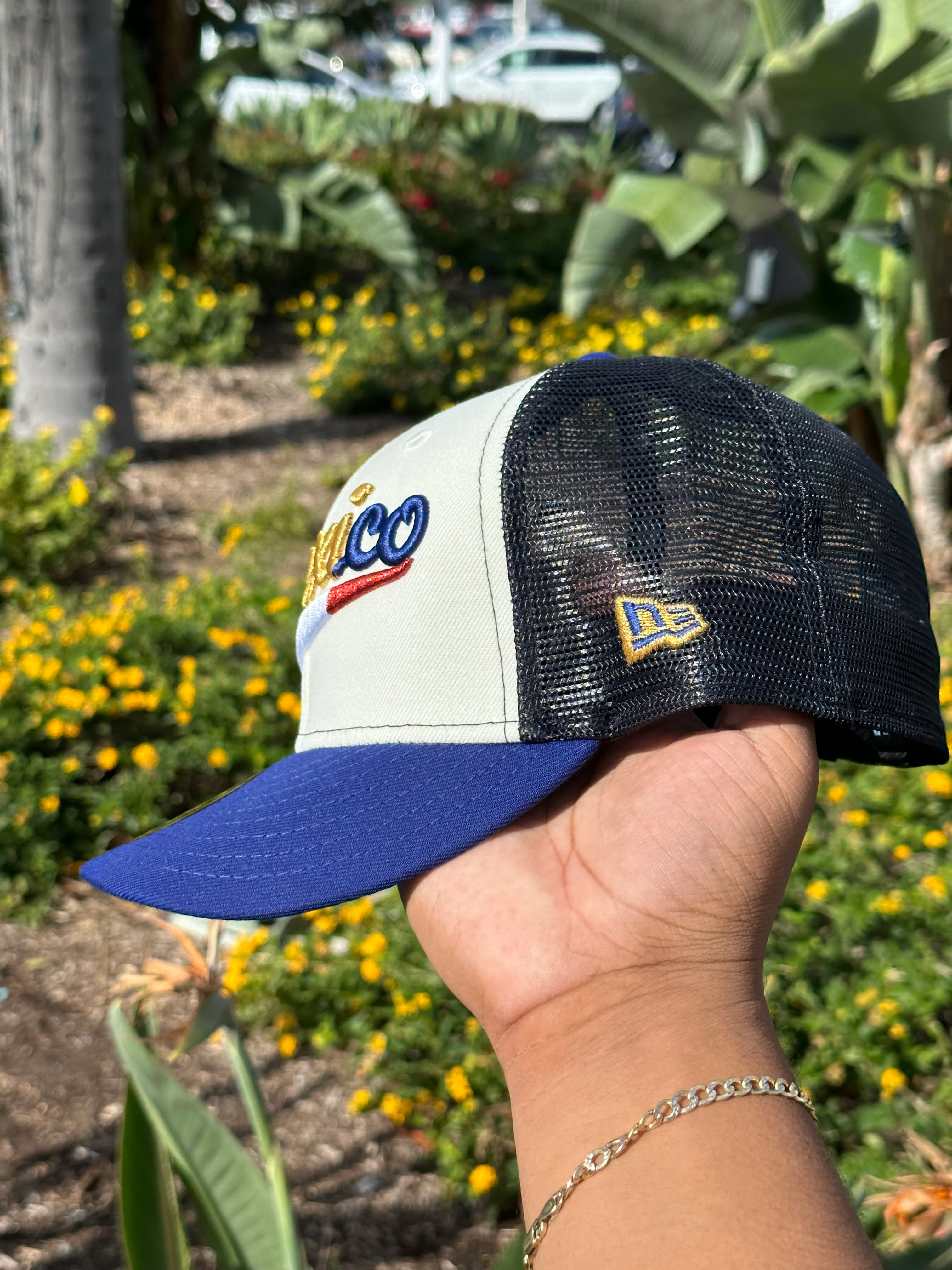 NEW ERA EXCLUSIVE 59FIFTY CHROME WHITE/BLUE MEXICO SCRIPT MESHBACK W/ THE GOAT PATCH - Image 6