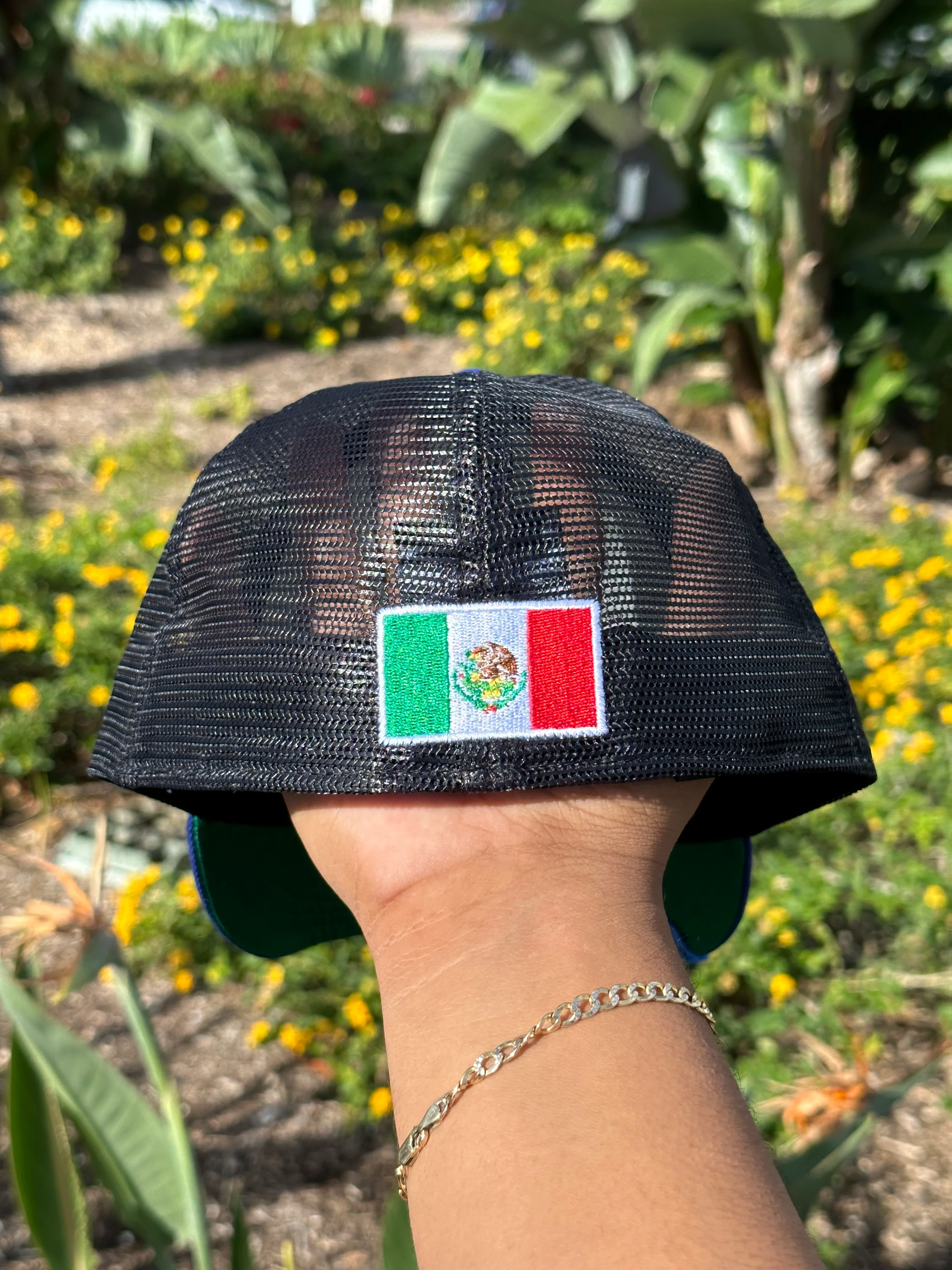 NEW ERA EXCLUSIVE 59FIFTY CHROME WHITE/BLUE MEXICO SCRIPT MESHBACK W/ THE GOAT PATCH - Image 7