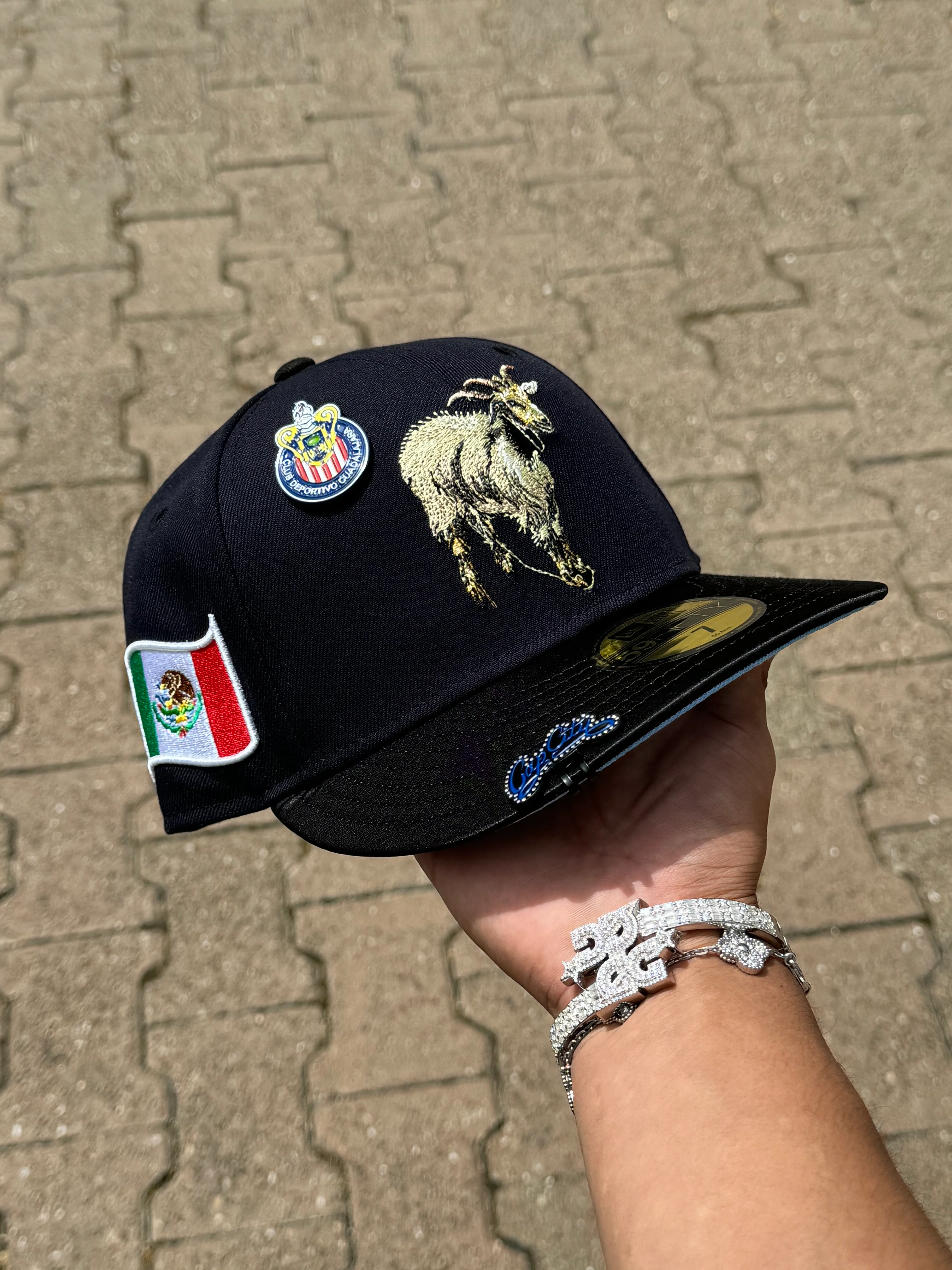 NEW ERA EXCLUSIVE 59FIFTY NAVY/SATIN MEXICO "THE GOAT" W/ MEXICO FLAG PATCH - Image 3