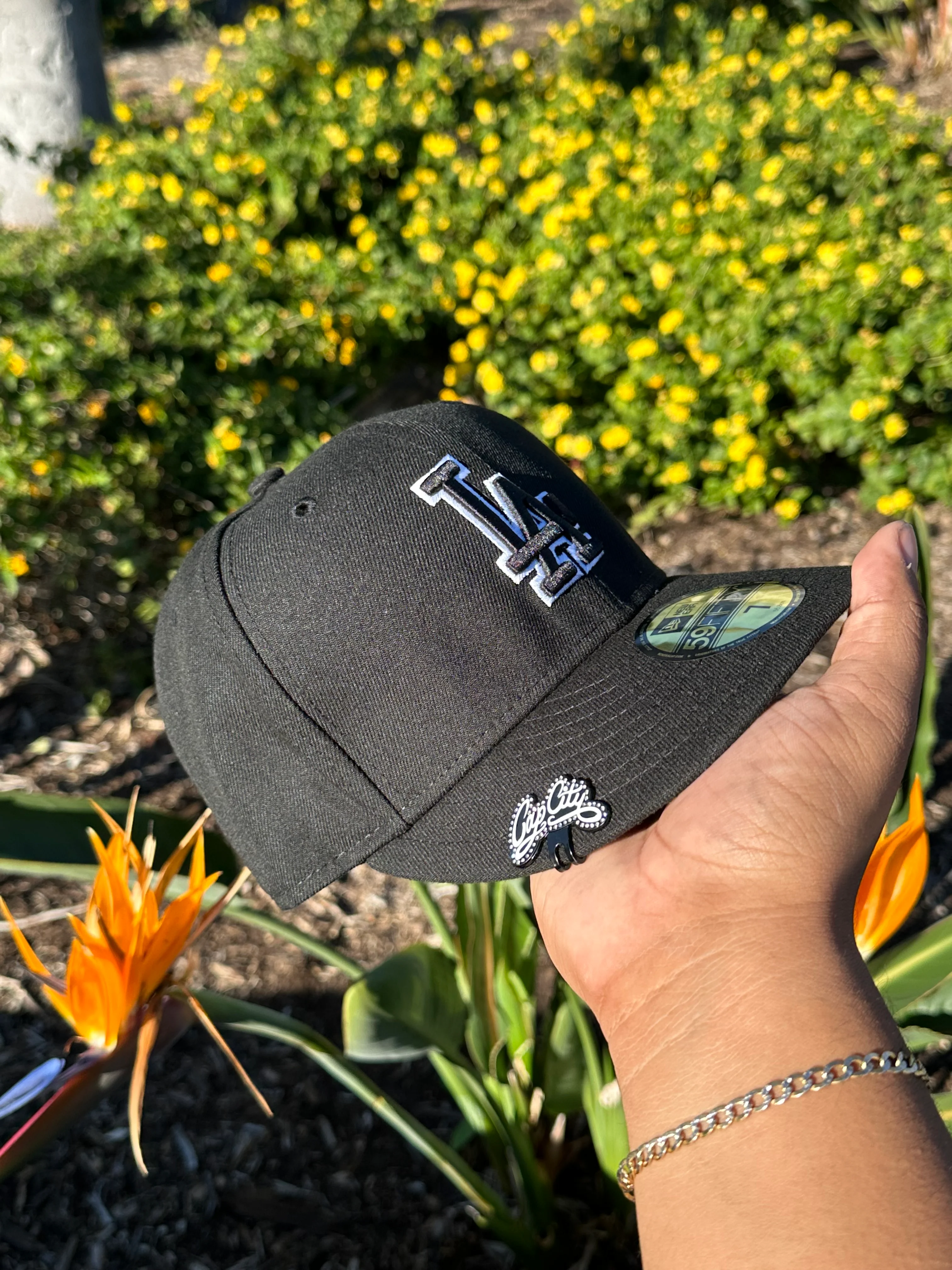 NEW ERA EXCLUSIVE 59FIFTY BLACK LOS ANGELES DODGERS W/ OUTLINE - Image 3