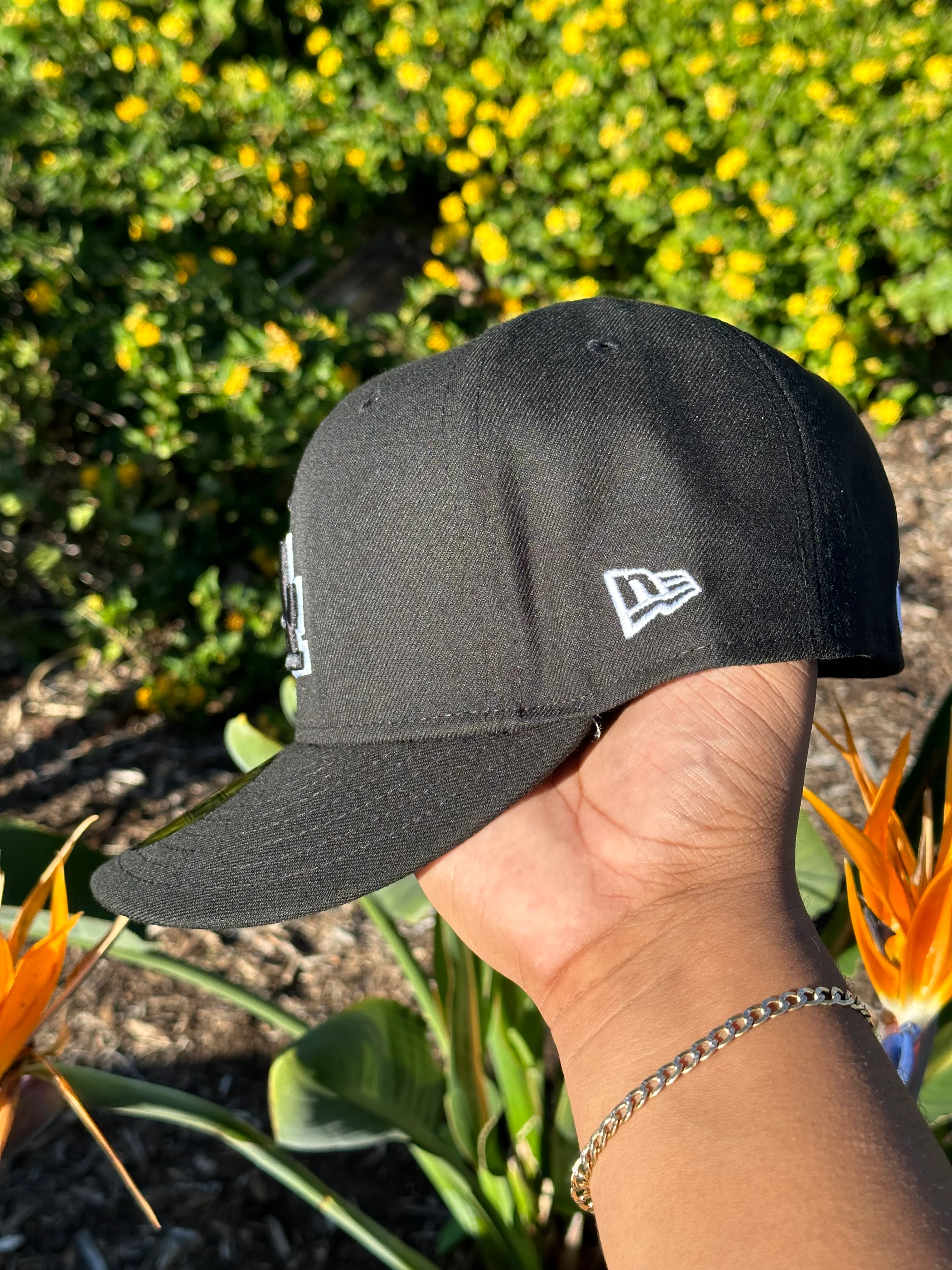 NEW ERA EXCLUSIVE 59FIFTY BLACK LOS ANGELES DODGERS W/ OUTLINE - Image 4