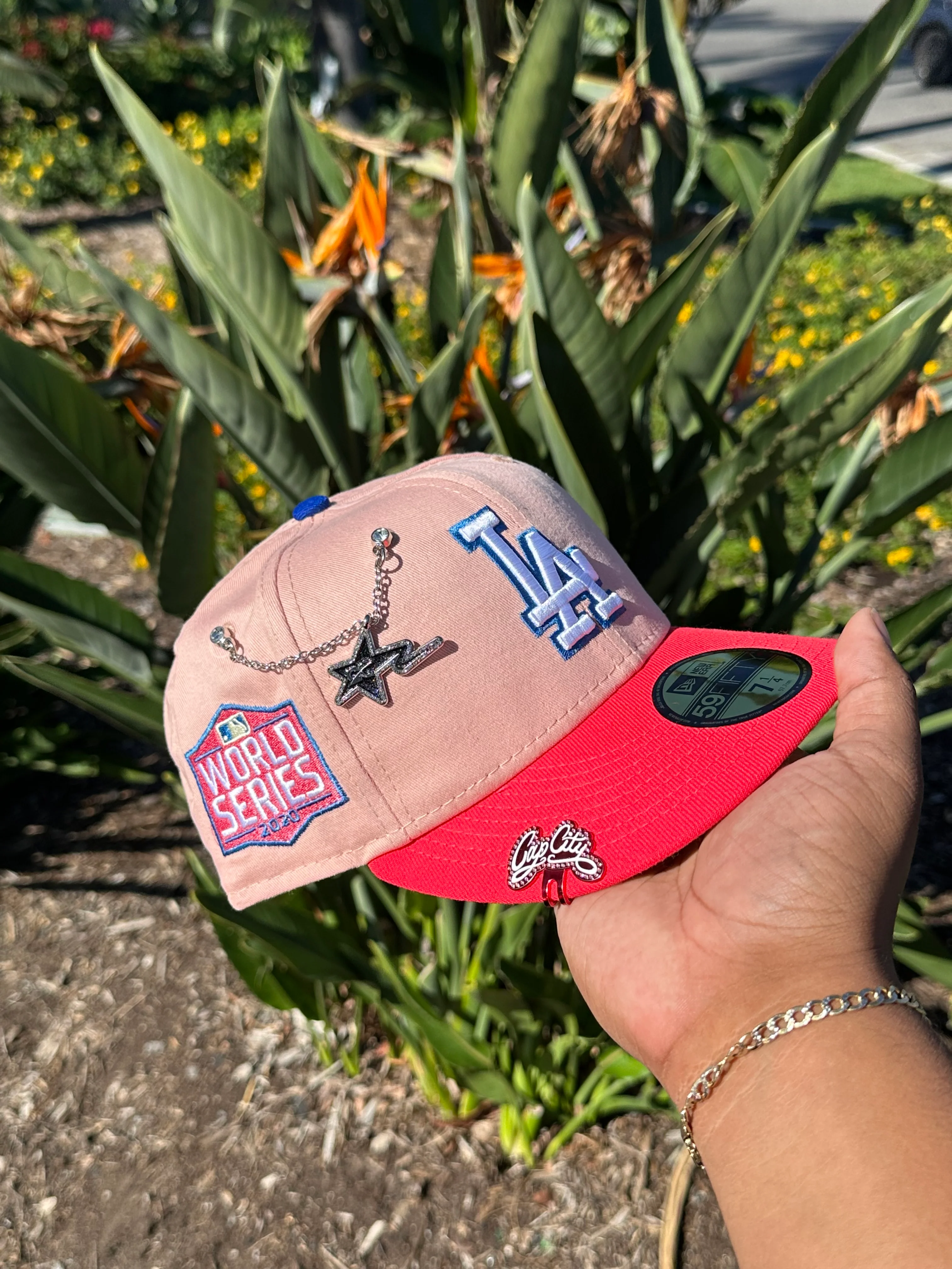 NEW ERA EXCLUSIVE 59FIFTY BLUSH/LAVA RED LOS ANGELES DODGERS W/ 2020 WORLD SERIES PATCH - Image 4