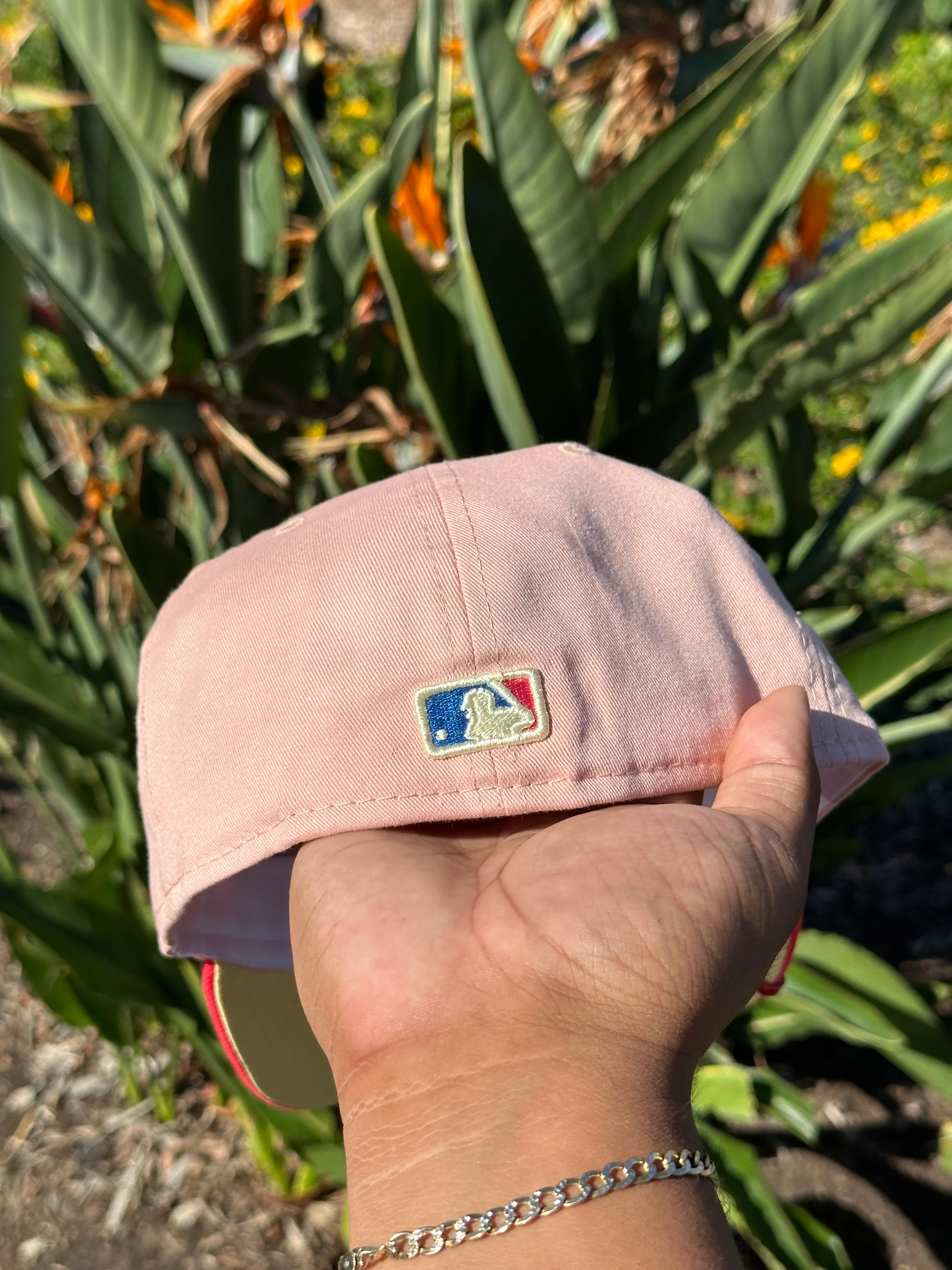 NEW ERA EXCLUSIVE 59FIFTY BLUSH/LAVA RED LOS ANGELES DODGERS W/ 2020 WORLD SERIES PATCH - Image 5