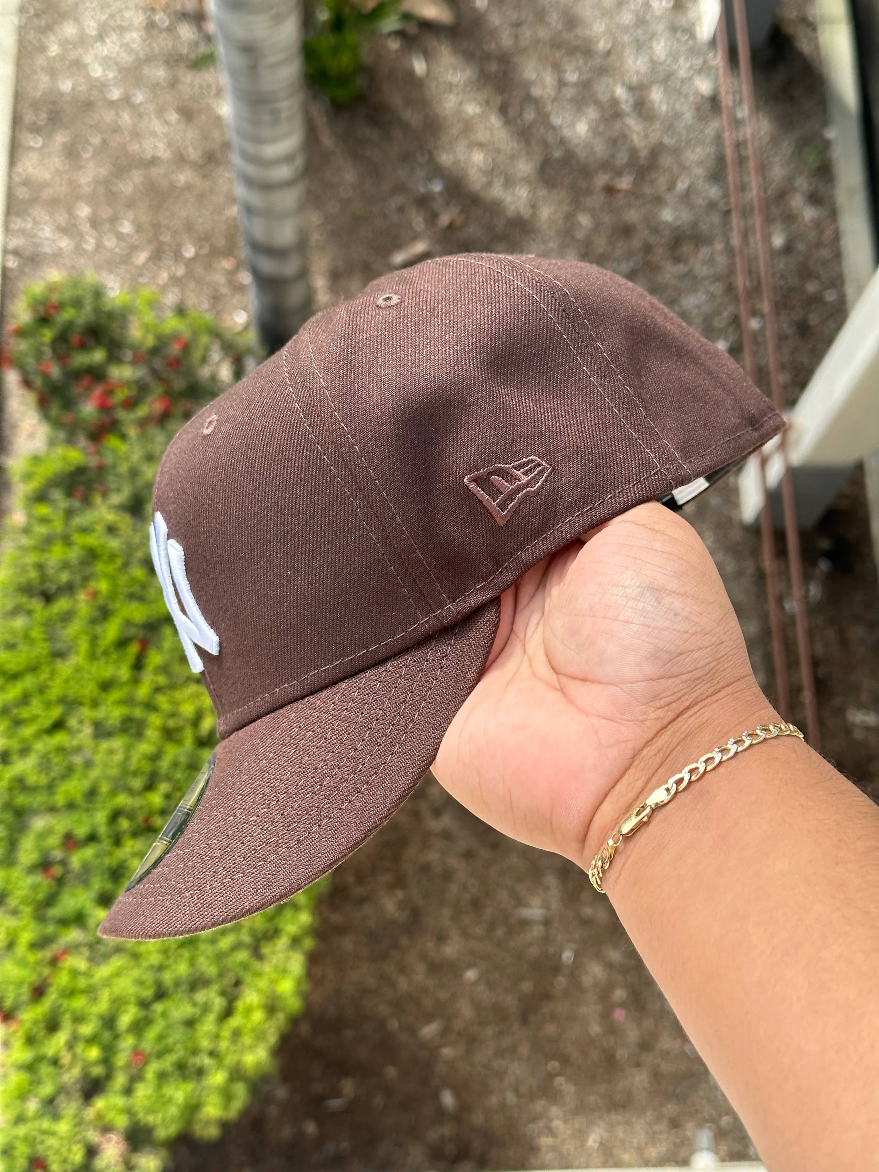 NEW ERA EXCLUSIVE 59FIFTY BROWN NEW YORK YANKEES W/ 1999 WORLD SERIES PATCH - Image 5