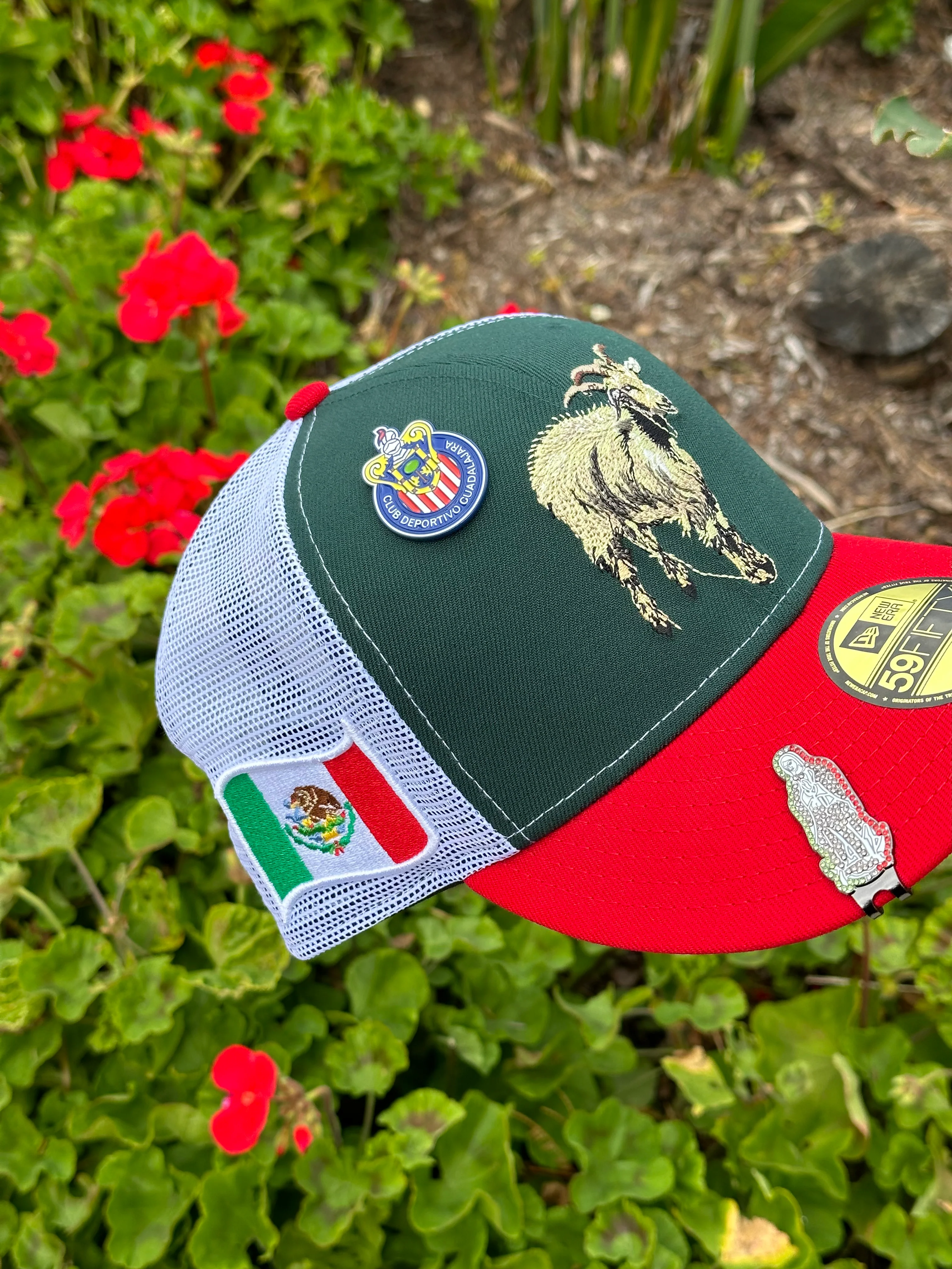 NEW ERA EXCLUSIVE 59FIFTY GREEN/RED "THE GOAT" MESHBACK W/ MEXICO FLAG SIDE PATCH - Image 3