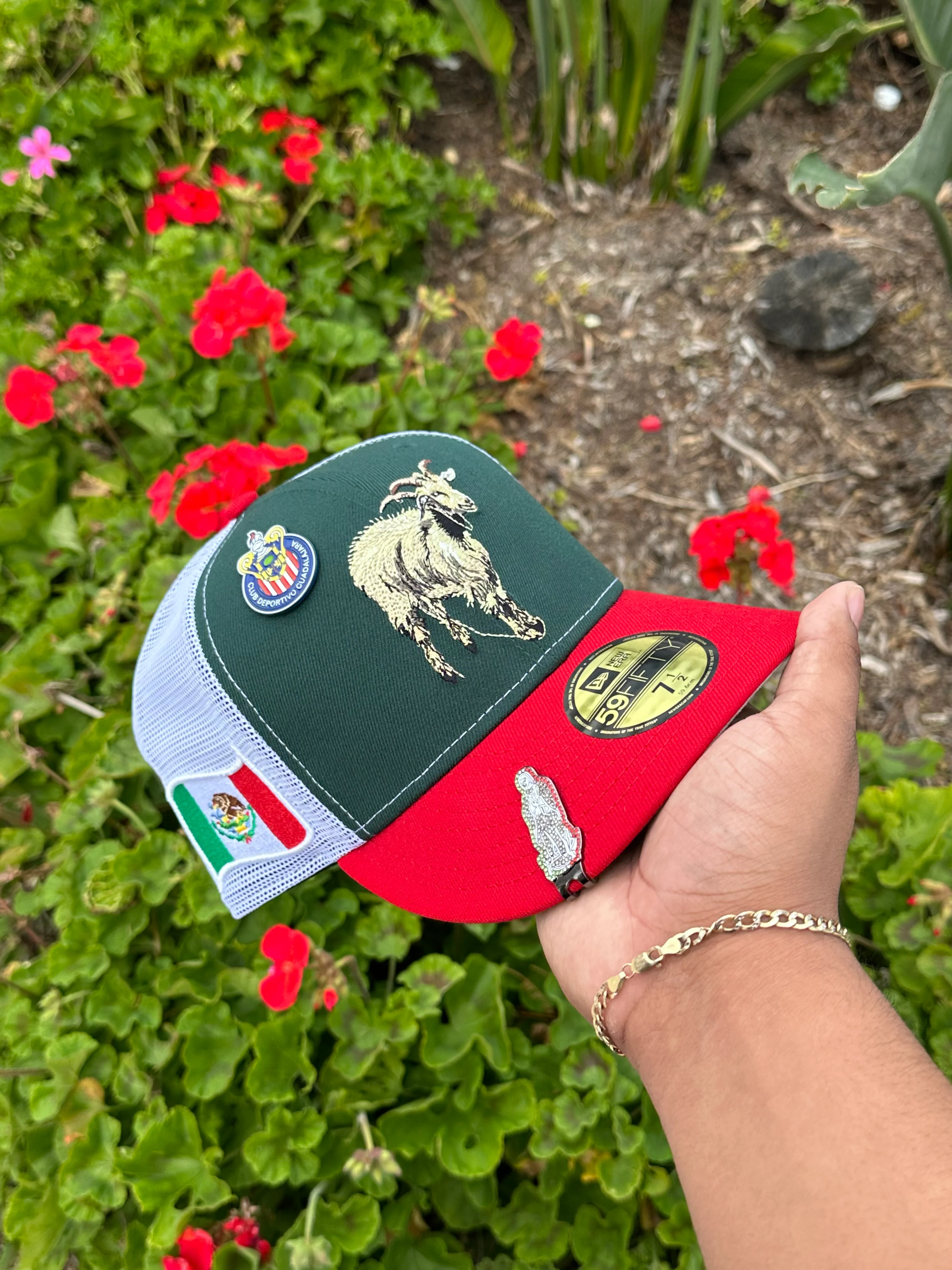 NEW ERA EXCLUSIVE 59FIFTY GREEN/RED "THE GOAT" MESHBACK W/ MEXICO FLAG SIDE PATCH - Image 4