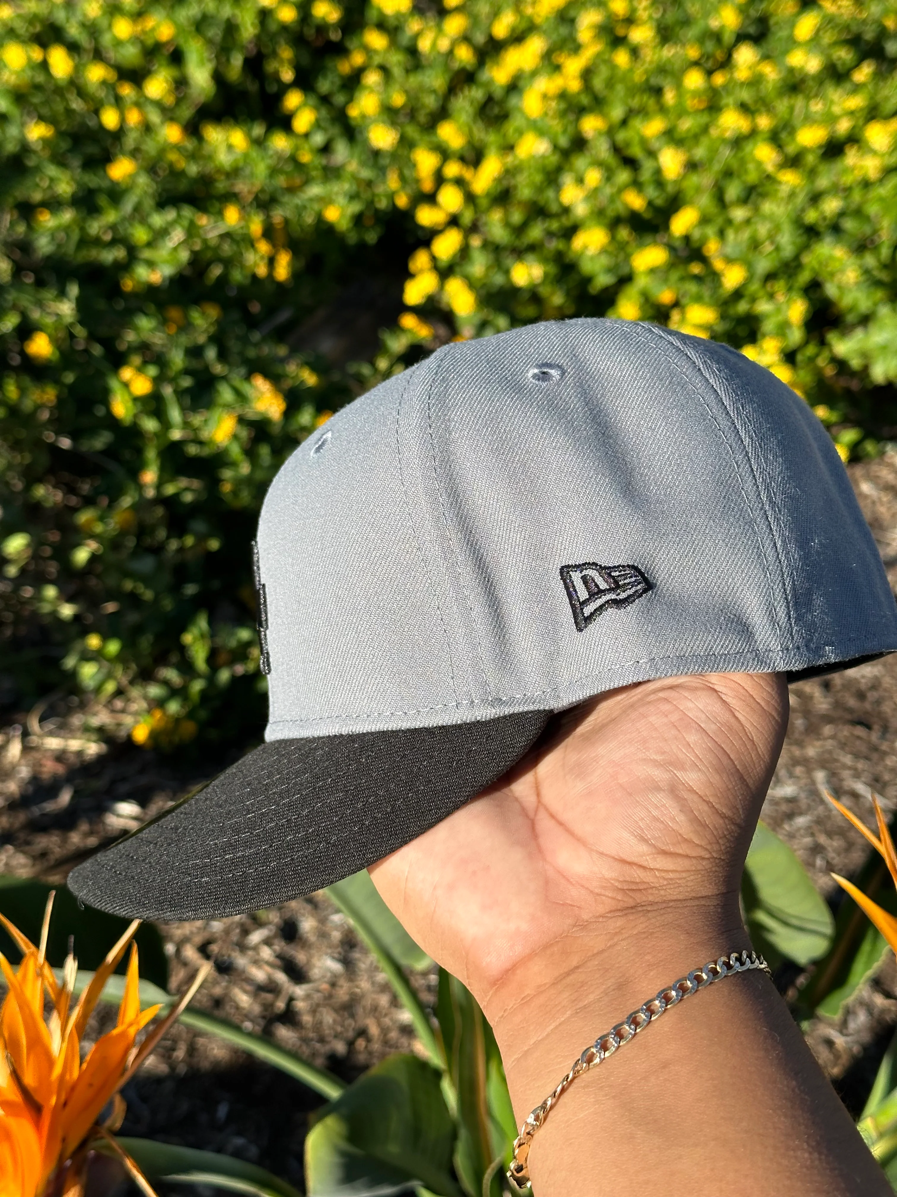 NEW ERA EXCLUSIVE 59FIFTY DARK GREY/BLACK LOS ANGELES DODGERS TWO TONE - Image 5