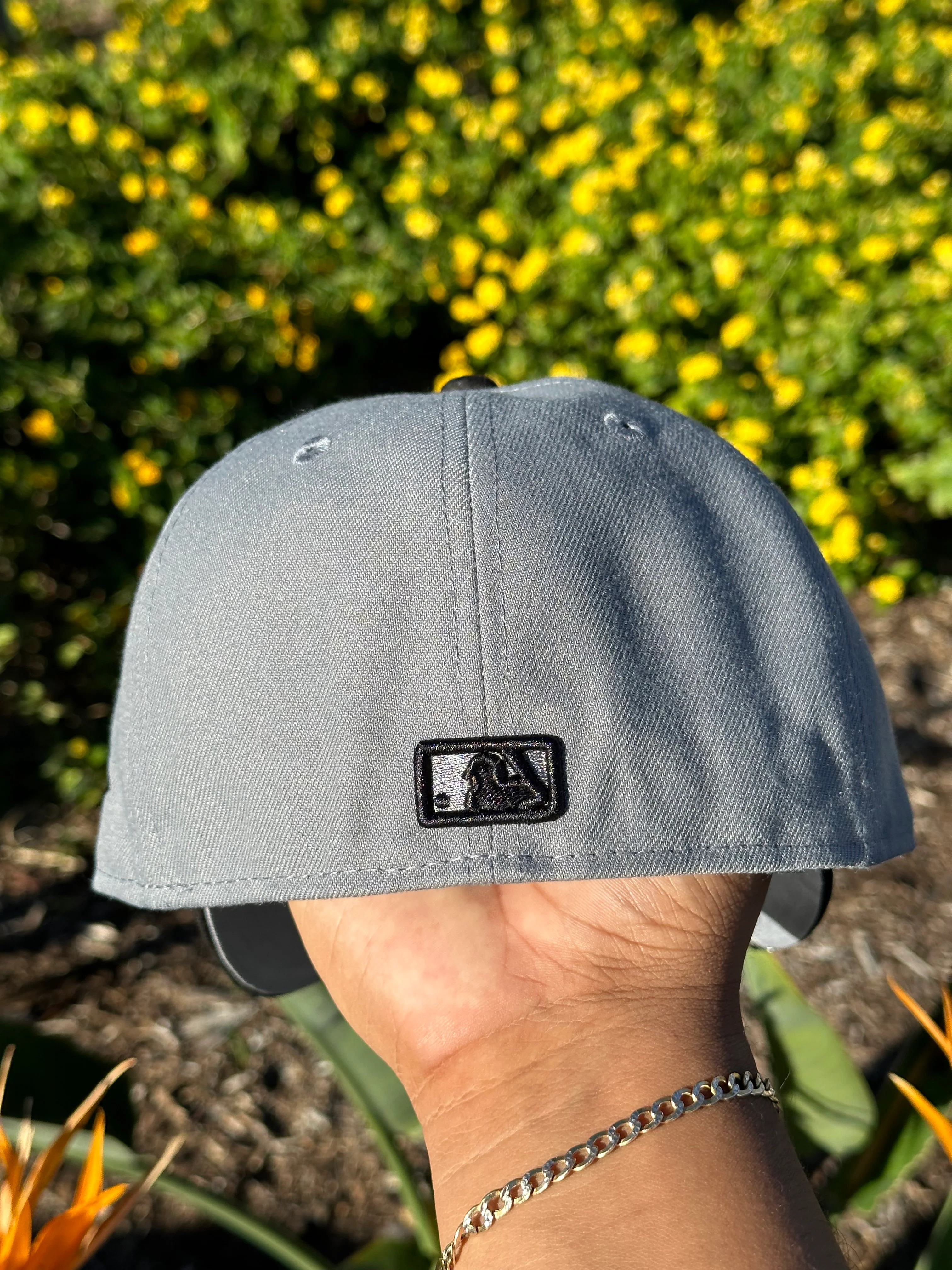 NEW ERA EXCLUSIVE 59FIFTY DARK GREY/BLACK LOS ANGELES DODGERS TWO TONE - Image 6