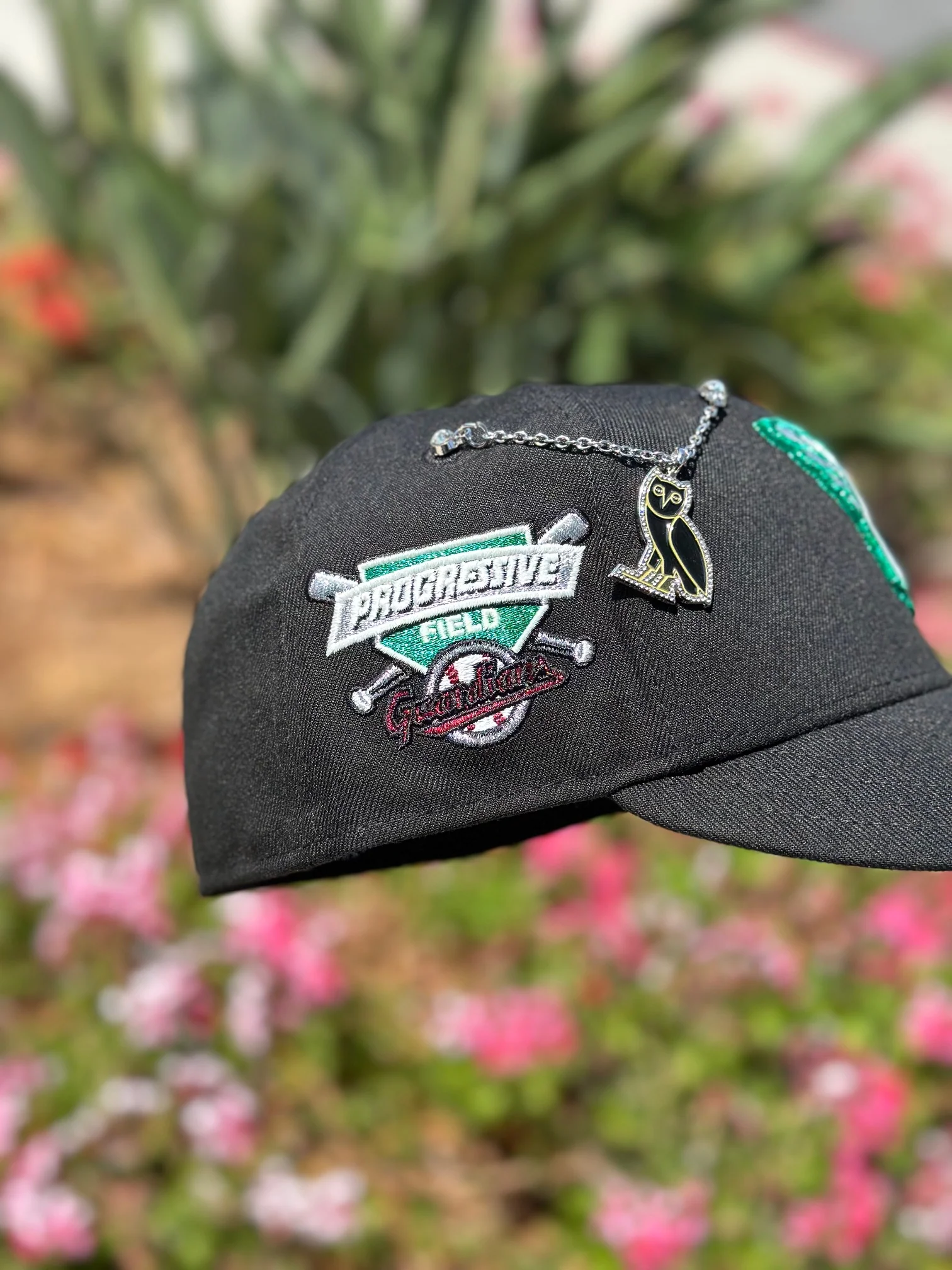 NEW ERA EXCLUSIVE 59FIFTY BLACK CLEVELAND GUARDIANS W/ "PROGRESSIVE FIELD" SIDE PATCH - Image 4