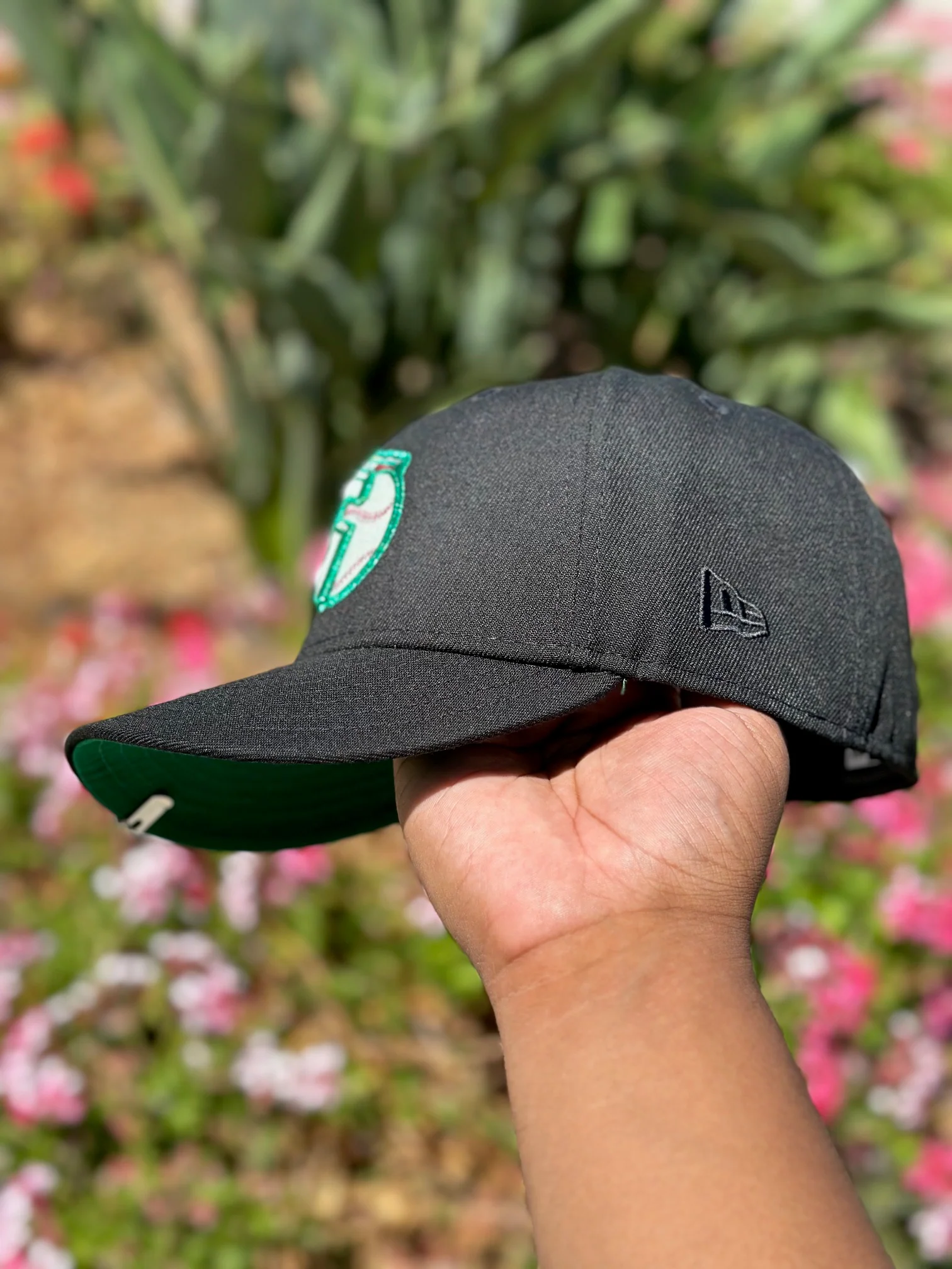 NEW ERA EXCLUSIVE 59FIFTY BLACK CLEVELAND GUARDIANS W/ "PROGRESSIVE FIELD" SIDE PATCH - Image 5