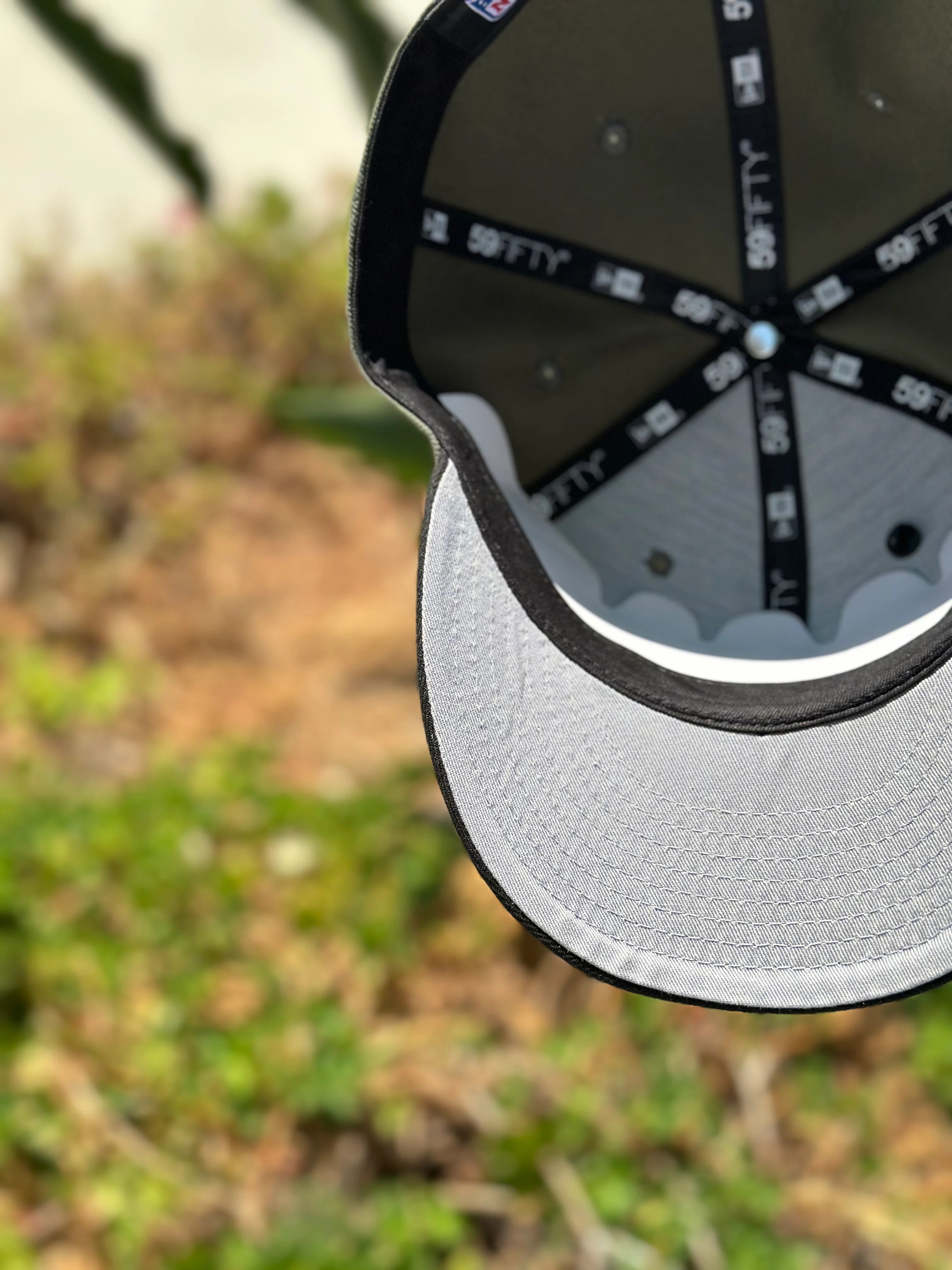 NEW ERA EXCLUSIVE 59FIFTY OLIVE GREEN/BLACK LOS ANGLES RAMS SCRIPT W/ 2004 PRO BOWL SIDE PATCH - Image 7