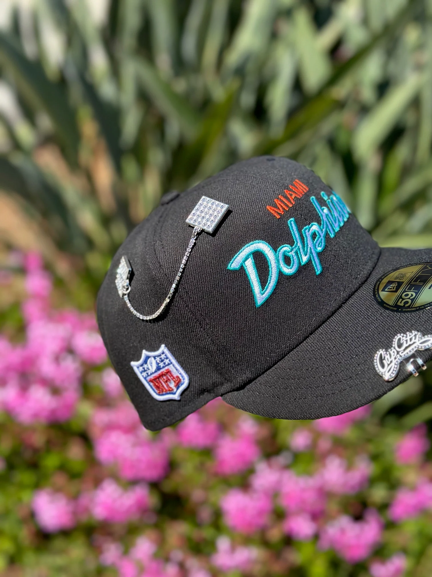 NEW ERA EXCLUSIVE 59FIFTY BLACK MIAMI DOLPHINS SCRIPT W/ NFL LOGO SIDE PATCH - Image 3