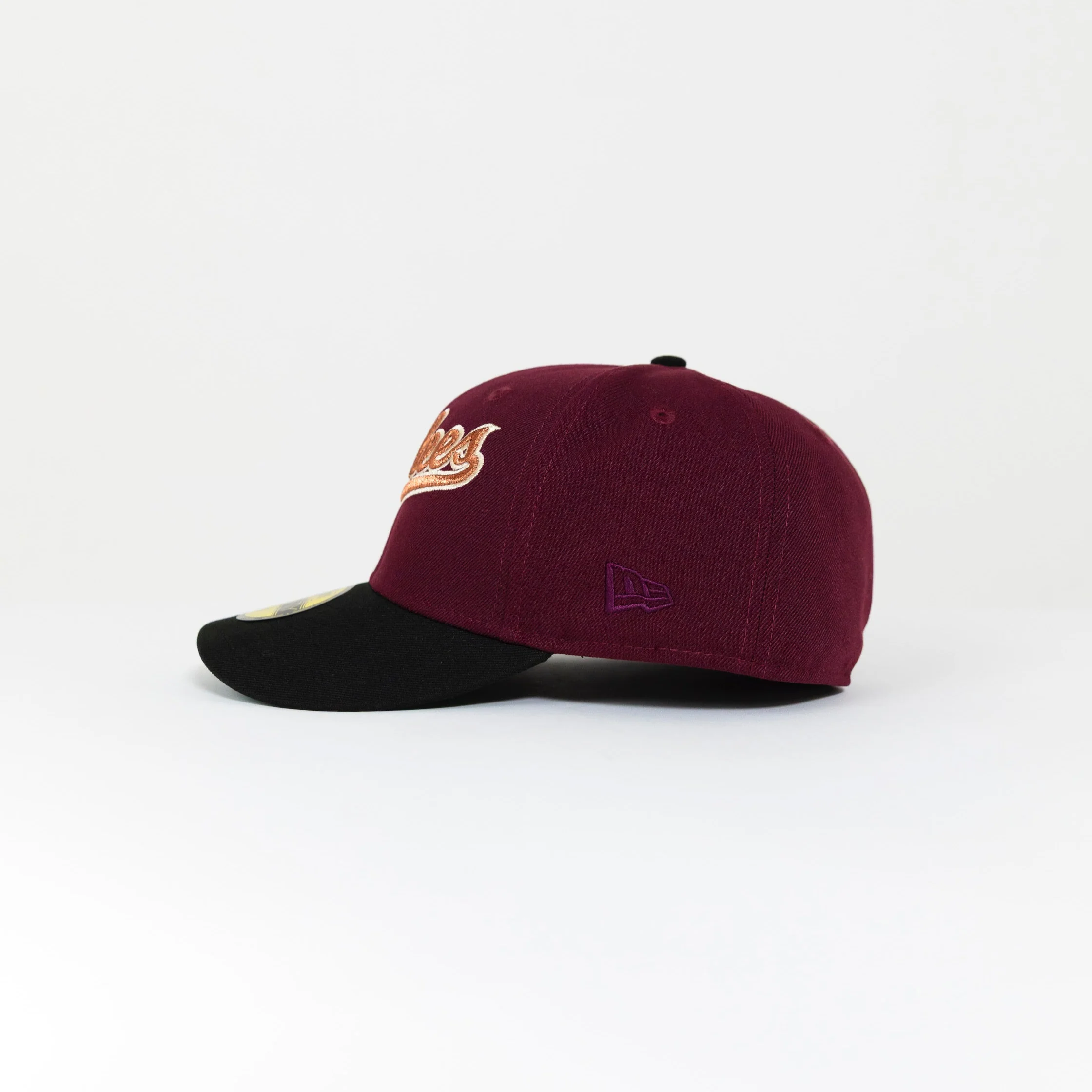 NEW ERA EXCLUSIVE 59FIFTY MAROON/ BLACK NEW YORK YANKEES SCRIPT W/ 1949 WORLD SERIES SIDE PATCH - Image 3