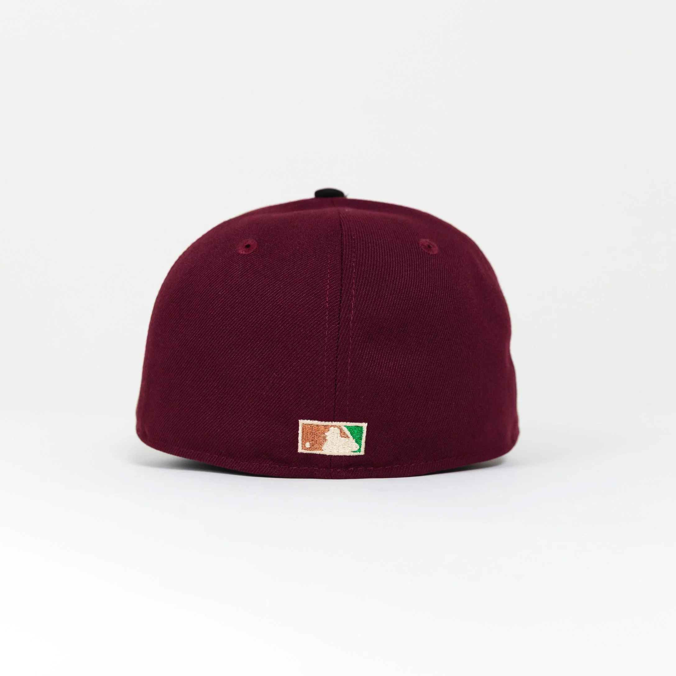 NEW ERA EXCLUSIVE 59FIFTY MAROON/ BLACK NEW YORK YANKEES SCRIPT W/ 1949 WORLD SERIES SIDE PATCH - Image 4