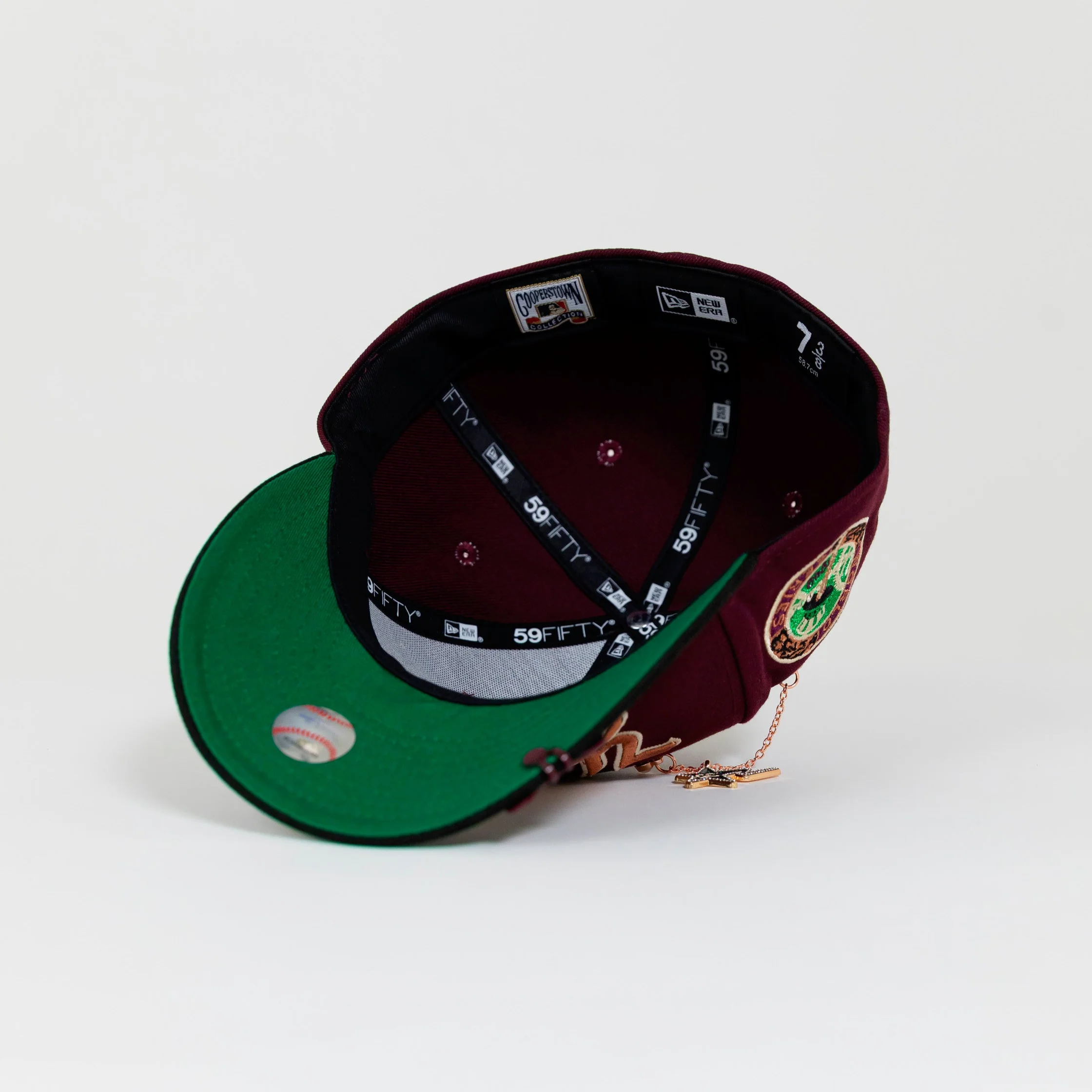 NEW ERA EXCLUSIVE 59FIFTY MAROON/ BLACK NEW YORK YANKEES SCRIPT W/ 1949 WORLD SERIES SIDE PATCH - Image 5