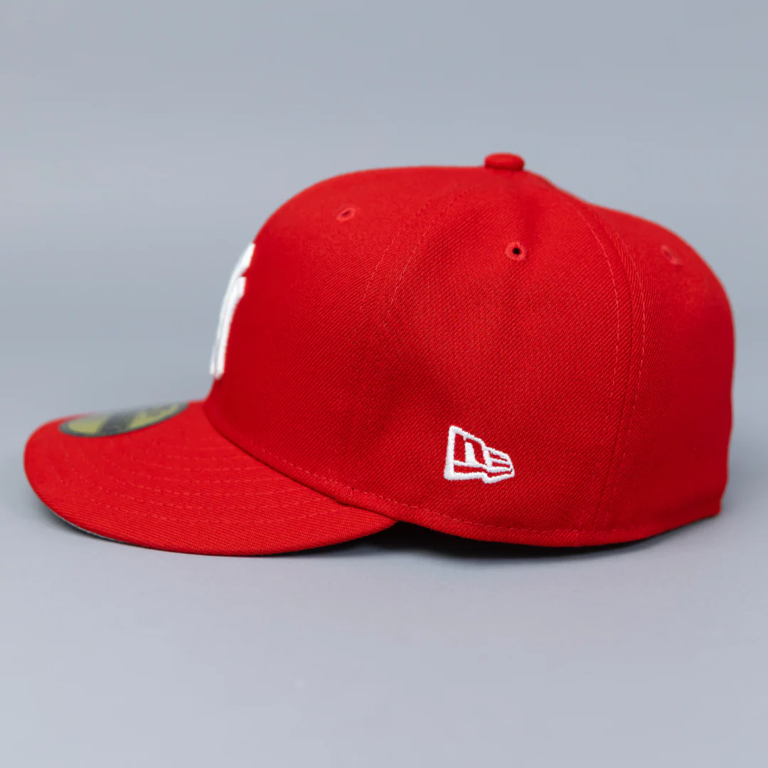 NEW ERA EXCLUSIVE 59FIFTY RED NEW YORK YANKEES W/ SUBWAY SERIES SIDE PATCH - Image 3