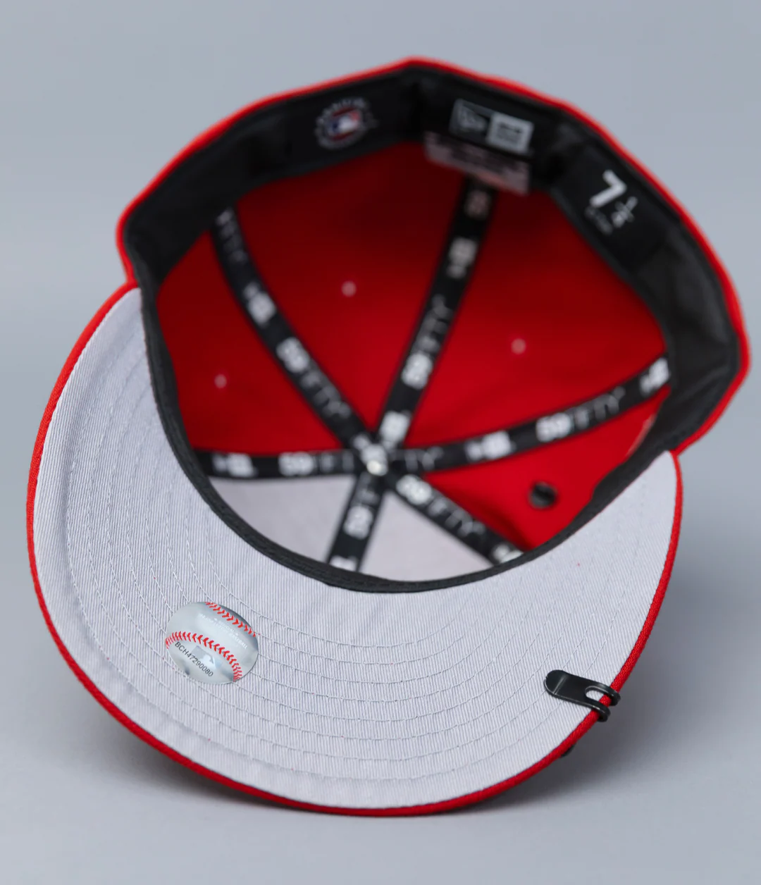 NEW ERA EXCLUSIVE 59FIFTY RED NEW YORK YANKEES W/ SUBWAY SERIES SIDE PATCH - Image 5