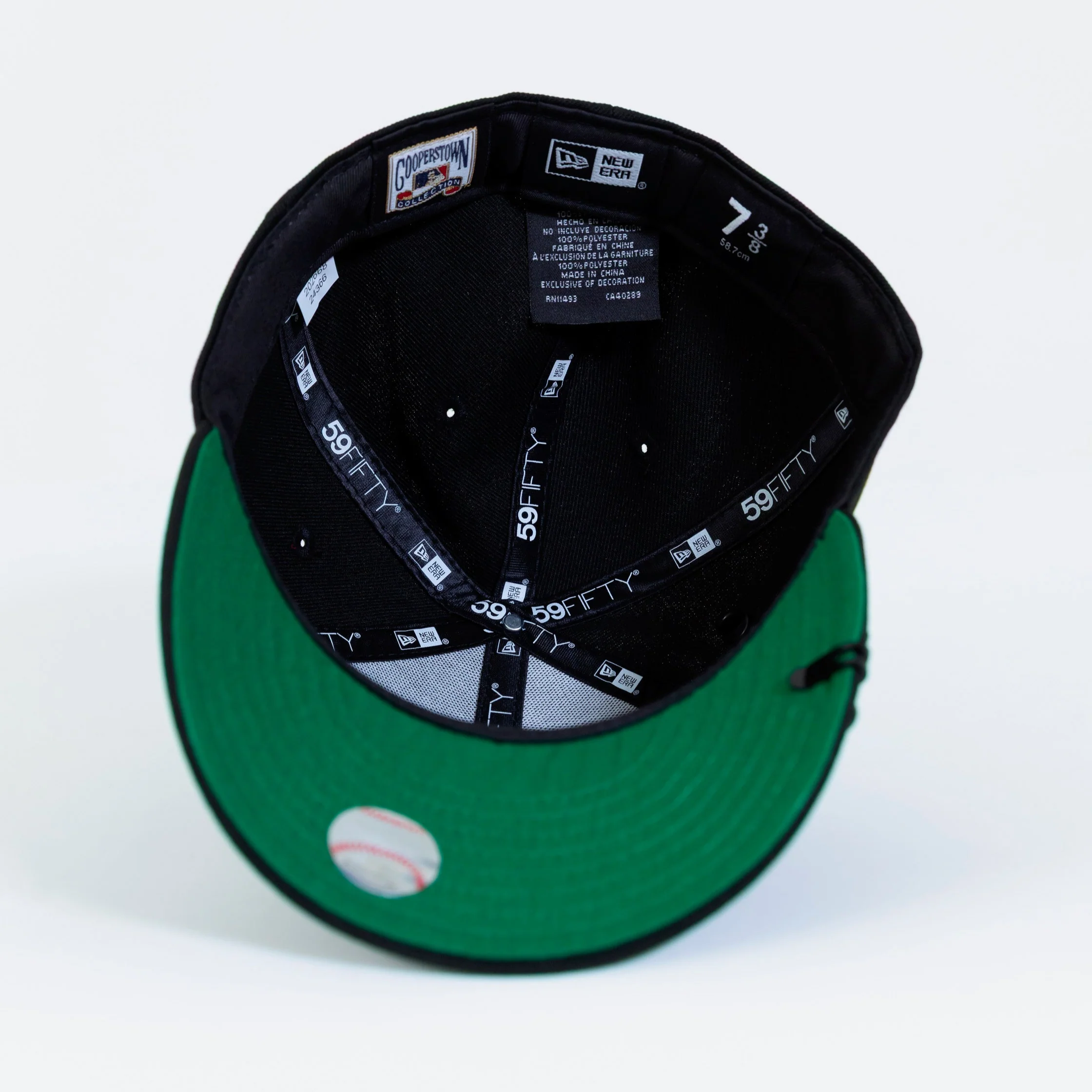 NEW ERA EXCLUSIVE 59FIFTY BLACK NEW YORK YANKEES W/ 1949 WORLD SERIES SIDE PATCH - Image 5