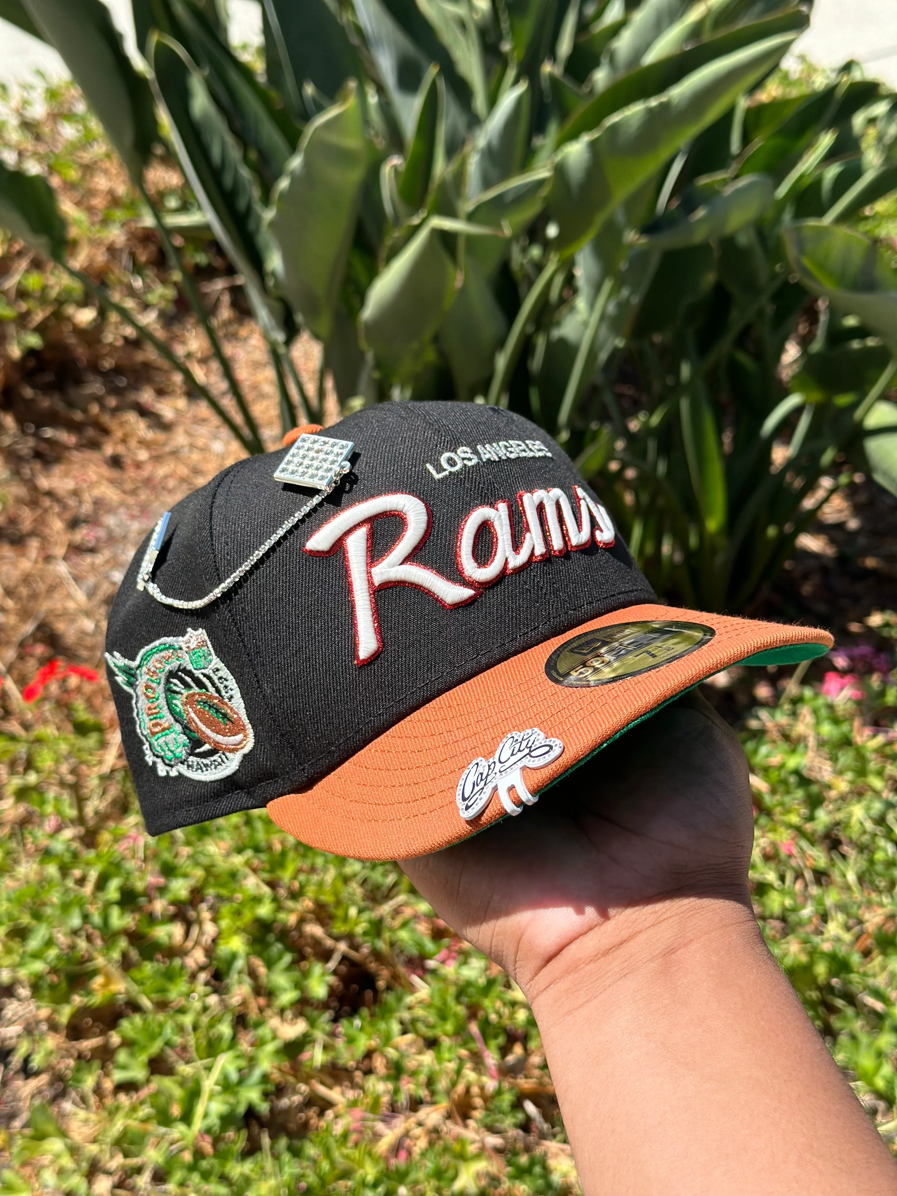 NEW ERA EXCLUSIVE 59FIFTY BLACK/RUST LOS ANGELES RAMS SCRIPT W/ NFL LOGO PATCH - Image 3