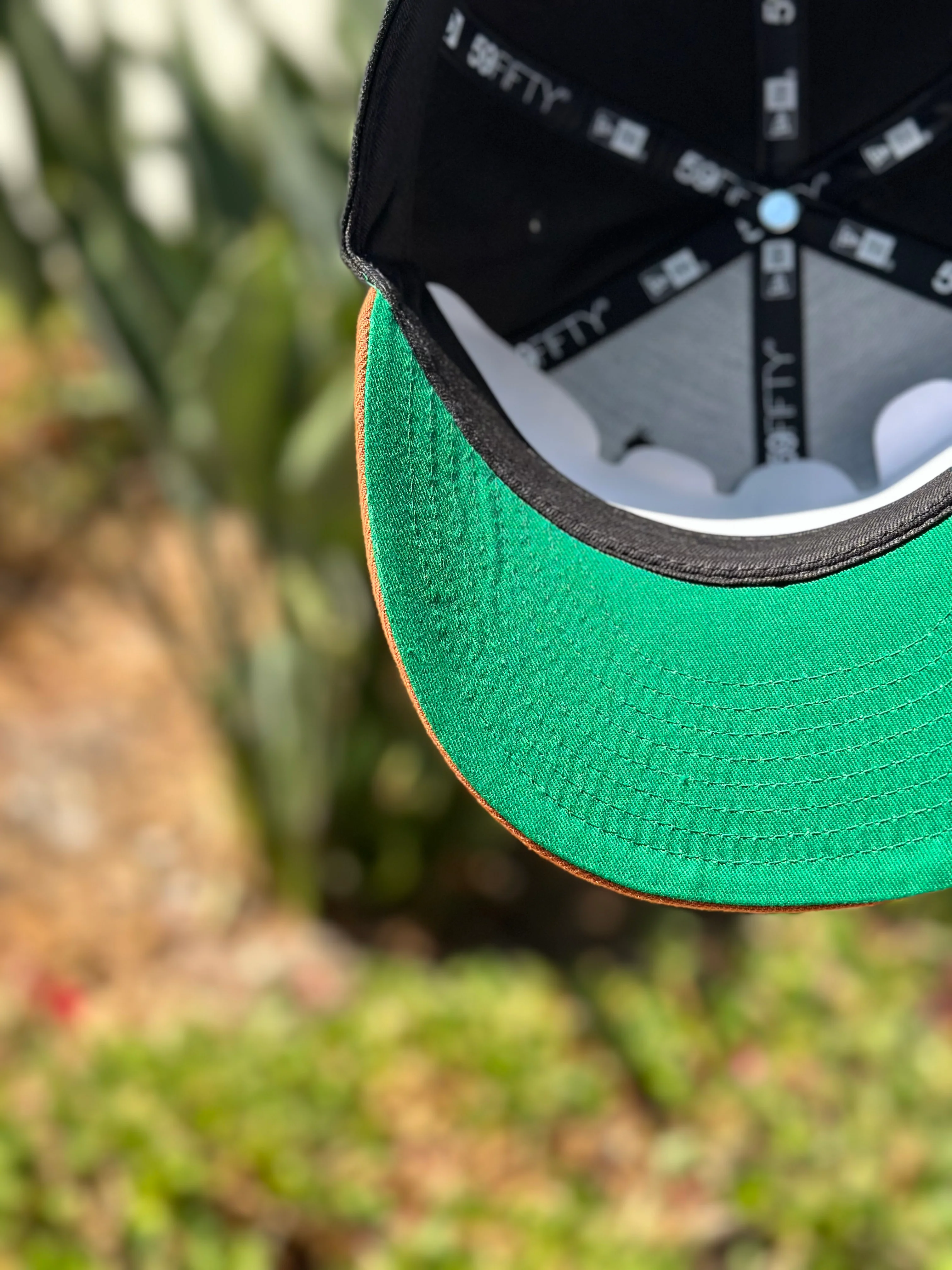 NEW ERA EXCLUSIVE 59FIFTY BLACK/RUST LOS ANGELES RAMS SCRIPT W/ NFL LOGO PATCH - Image 7