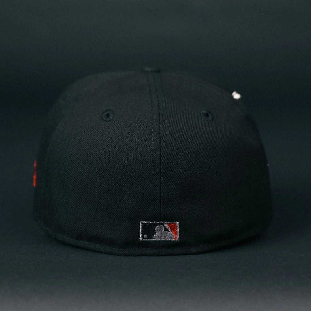 NEW ERA EXCLUSIVE 59FIFTY BLACK TORONTO BLUE JAYS W/ WORLD SERIES SIDE PATCH - Image 4
