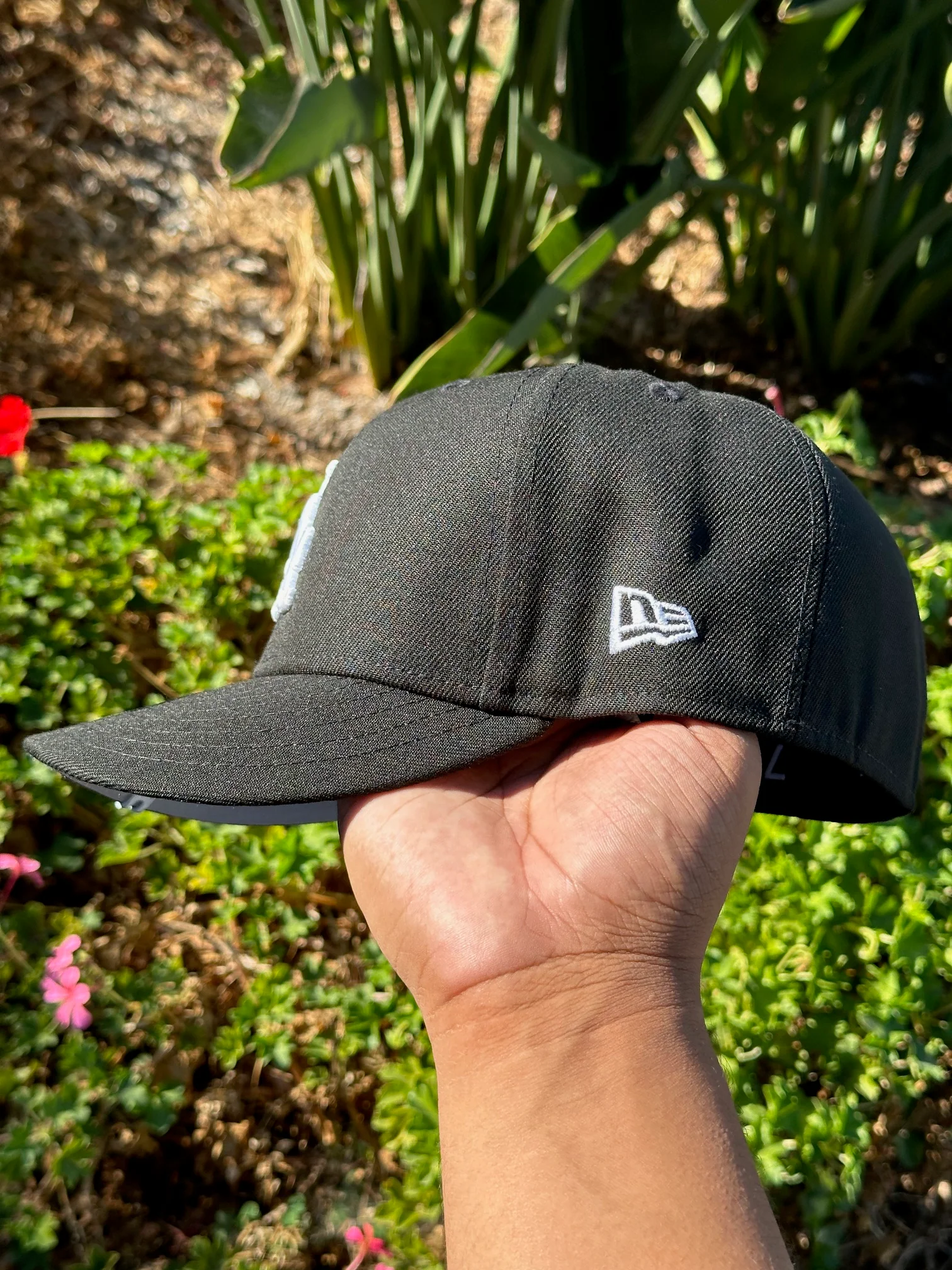 NEW ERA EXCLUSIVE 59FIFTY BLACK LOS ANGELES DODGERS - Image 4