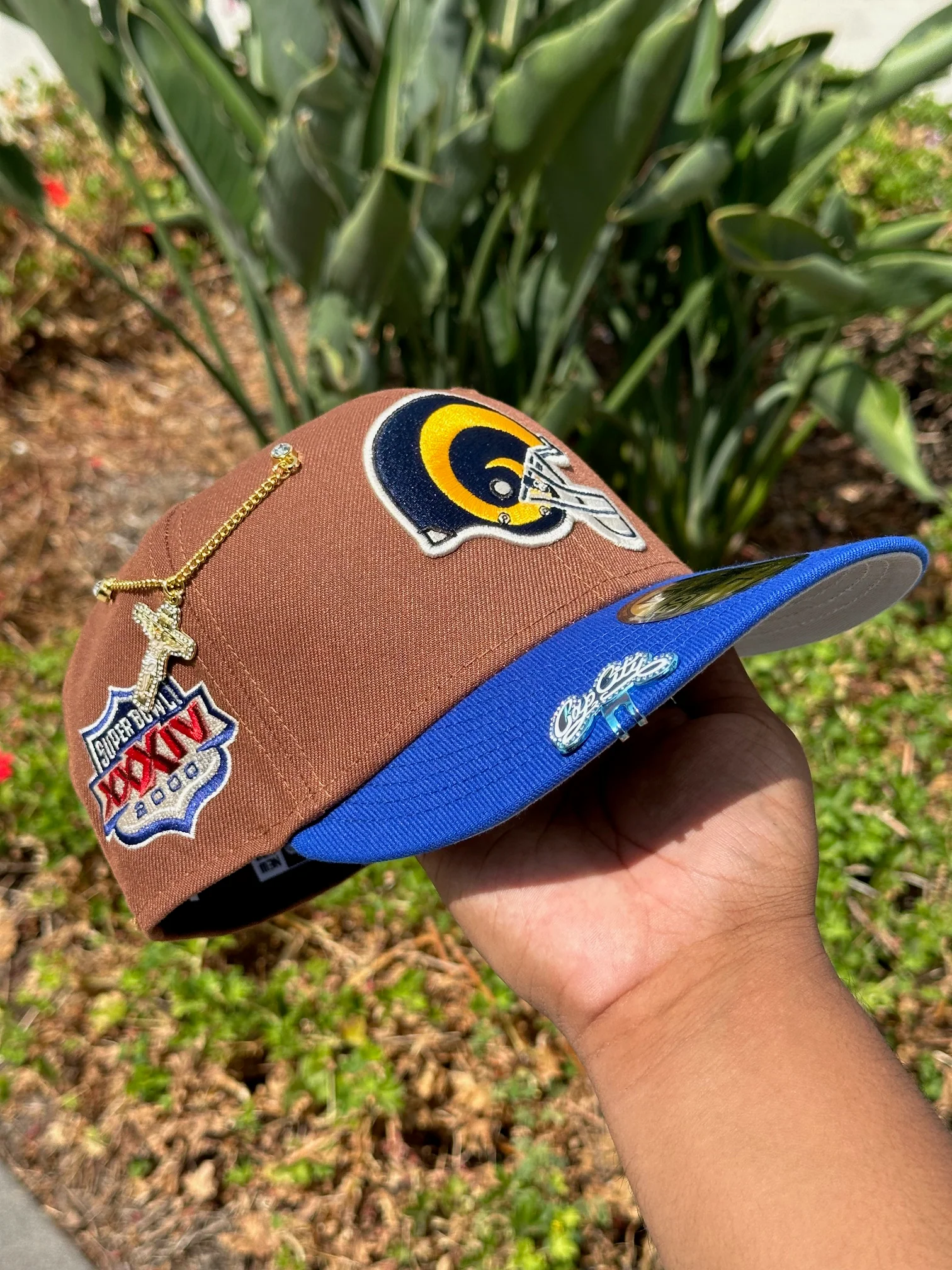 NEW ERA EXCLUSIVE 59FIFTY BROWN/BLUE LOS ANGELES RAMS  W/ 2000 SUPERBOWL SIDE PATCH - Image 3