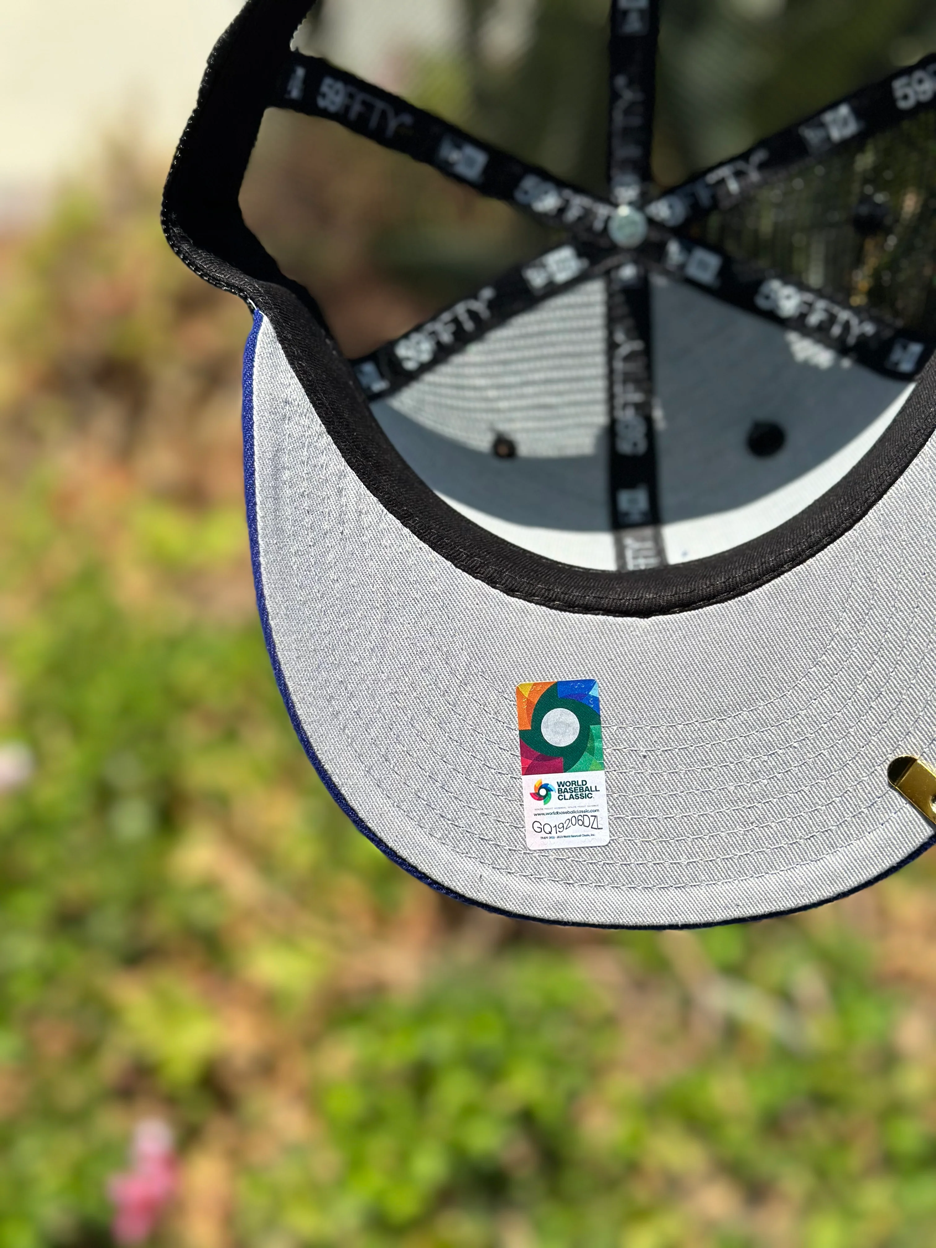 NEW ERA EXCLUSIVE 59FIFTY BLACK SATIN/BLUE MEXICO MESH BACK W/ MEXICO FLAG SIDE PATCH - Image 7