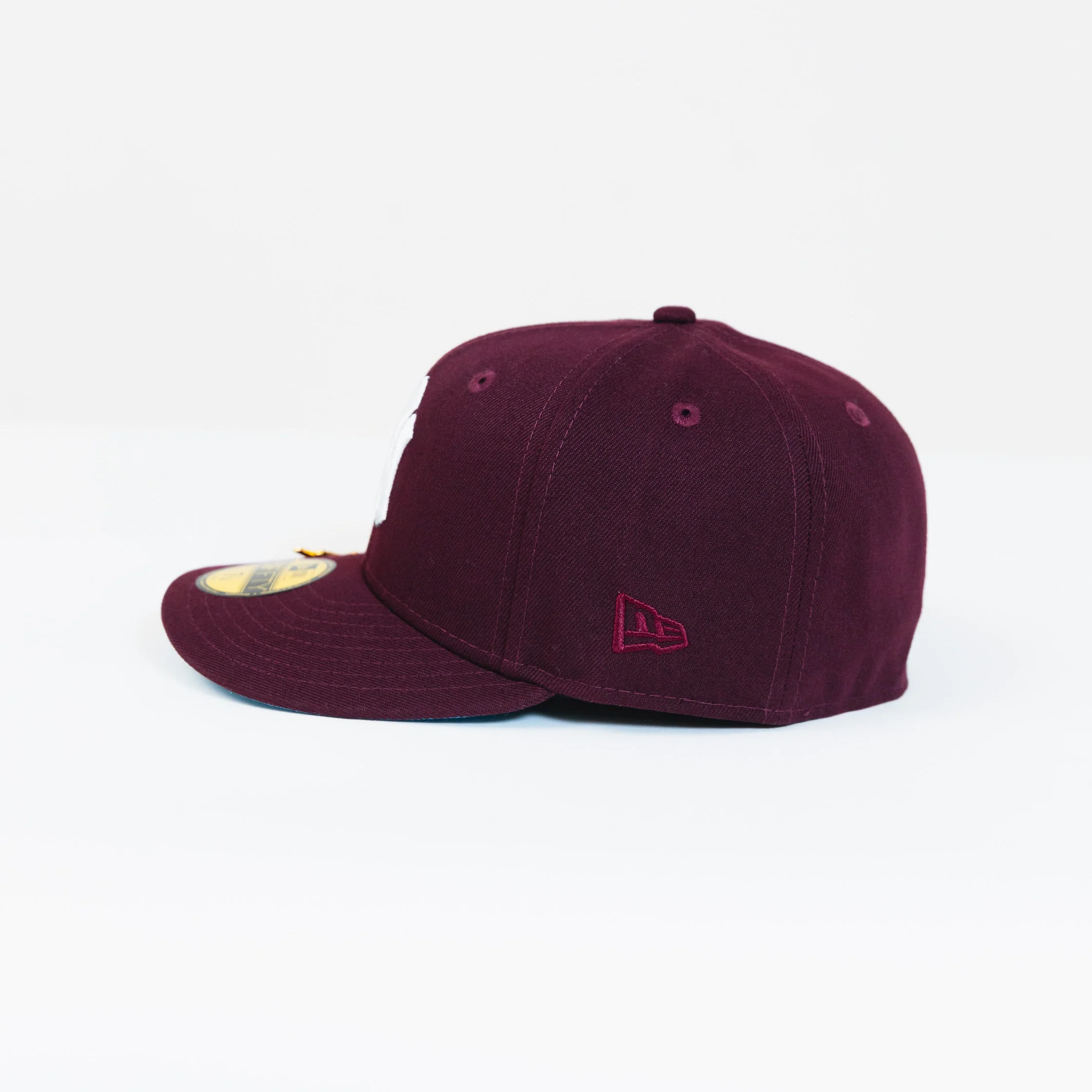 NEW ERA EXCLUSIVE 59FIFTY BURGUNDY NEW YORK YANKEES W/ 1949 WORLD SERIES SIDE PATCH - Image 3