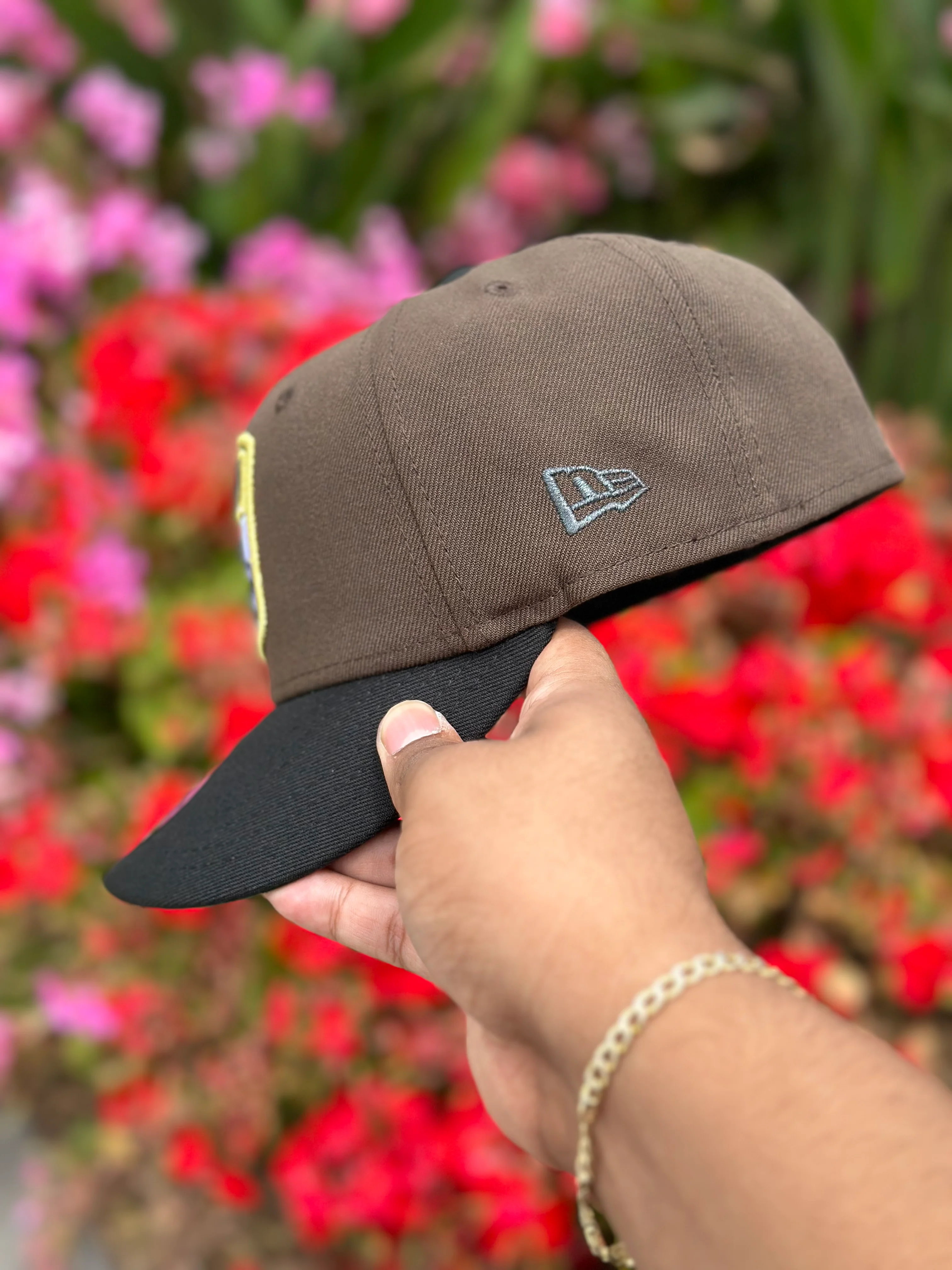 NEW ERA EXCLUSIVE 59FIFTY MOCHA/BLACK "CLUB LEON" W/ MEXICO FLAG SIDE PATCH - Image 5