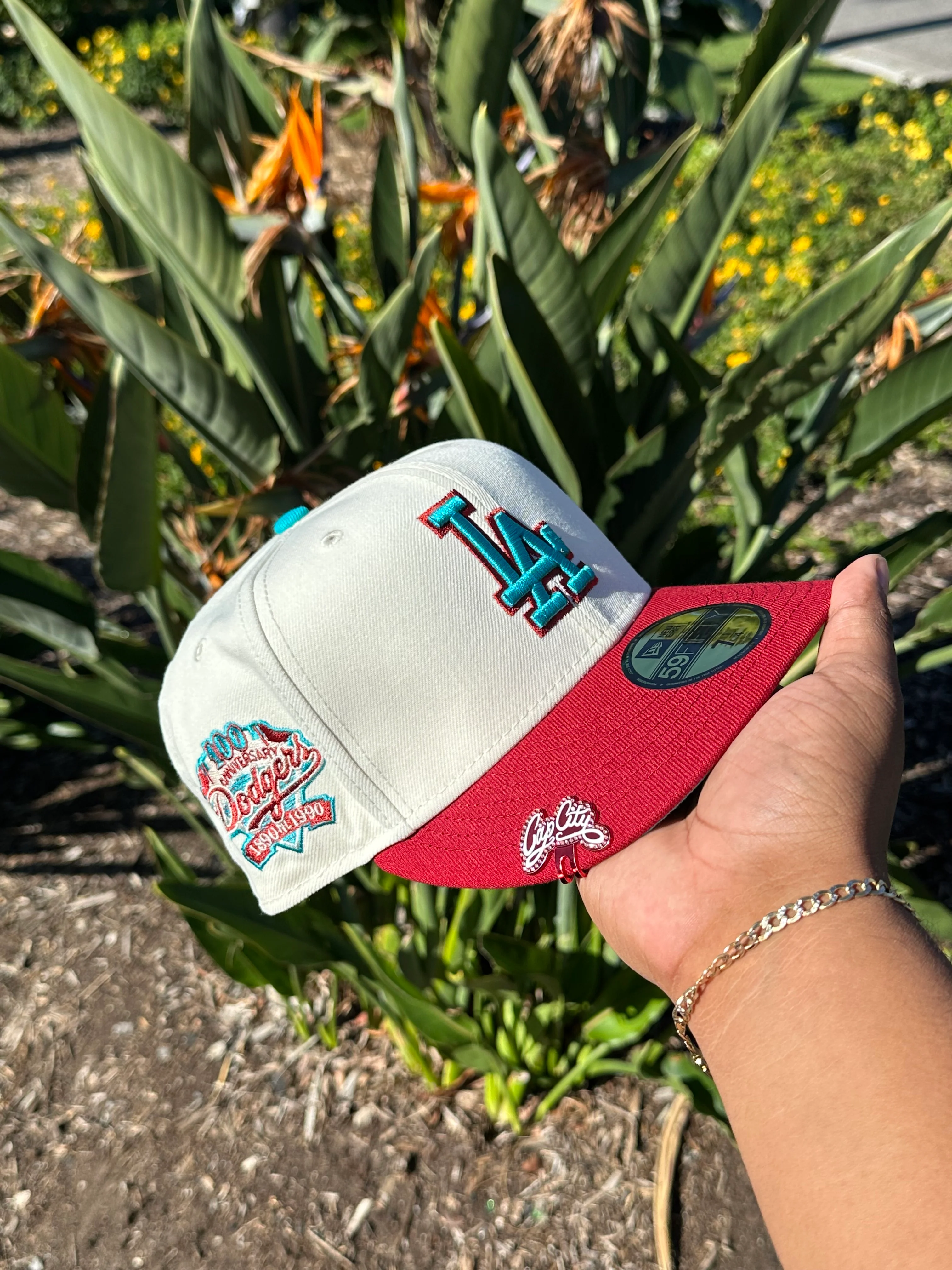 NEW ERA EXCLUSIVE 59FIFTY CHROME WHITE/BURGUNDY LOS ANGELES DODGERS W/ 100TH ANNIVERSARY PATCH - Image 3