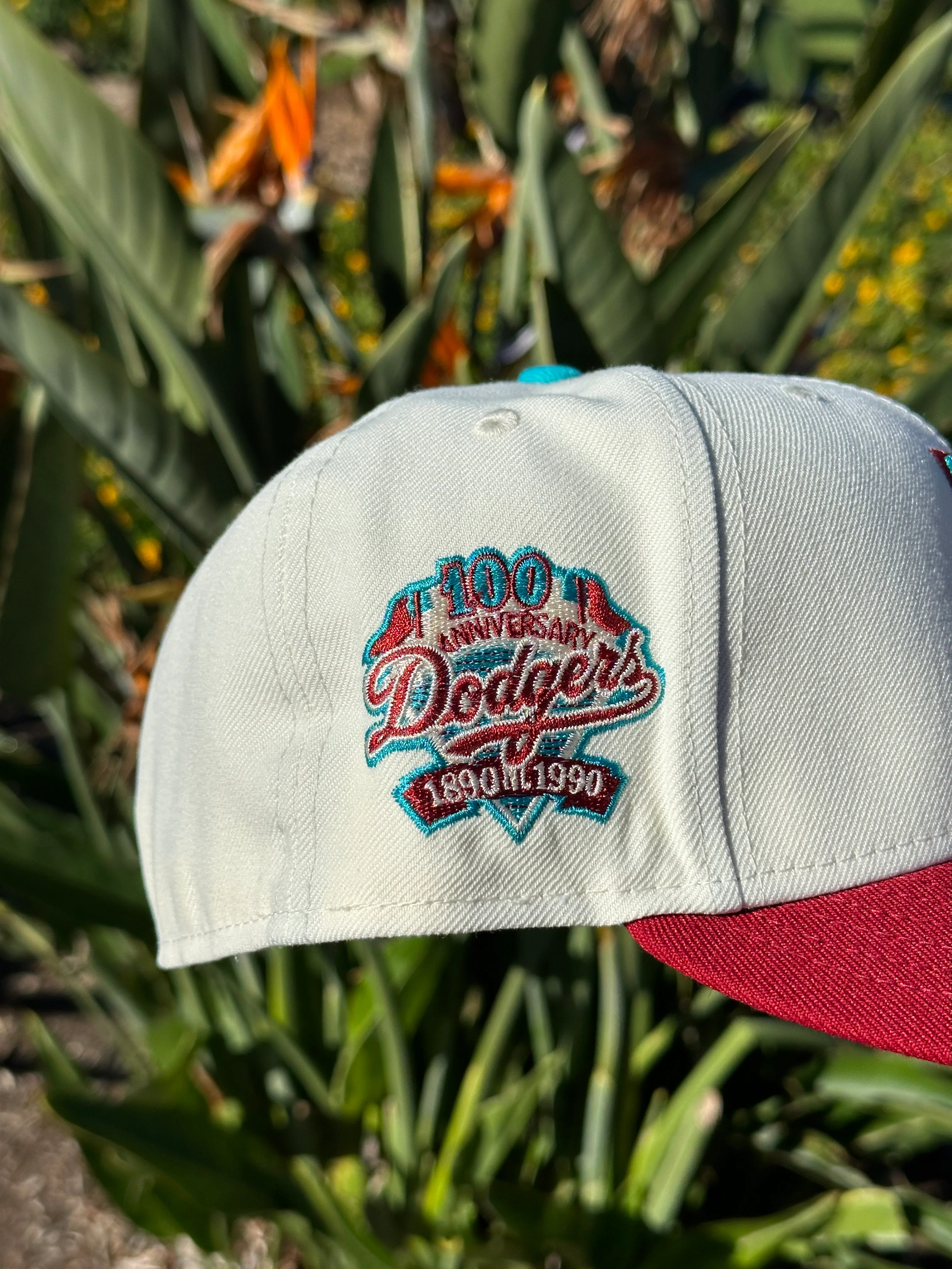 NEW ERA EXCLUSIVE 59FIFTY CHROME WHITE/BURGUNDY LOS ANGELES DODGERS W/ 100TH ANNIVERSARY PATCH - Image 4