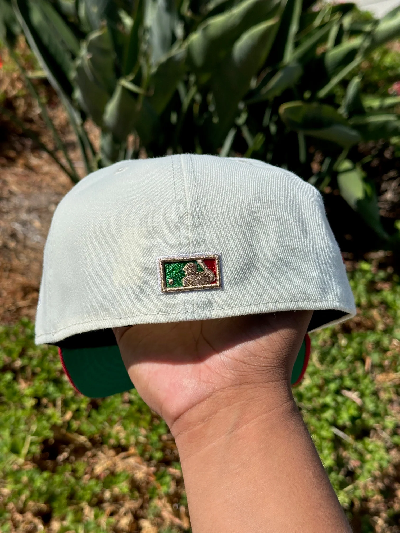 NEW ERA EXCLUSIVE 59FIFTY CHROME WHITE/RED LOS ANGELES DODGERS W/ 50TH ANNIVERSARY SIDE PATCH - Image 6