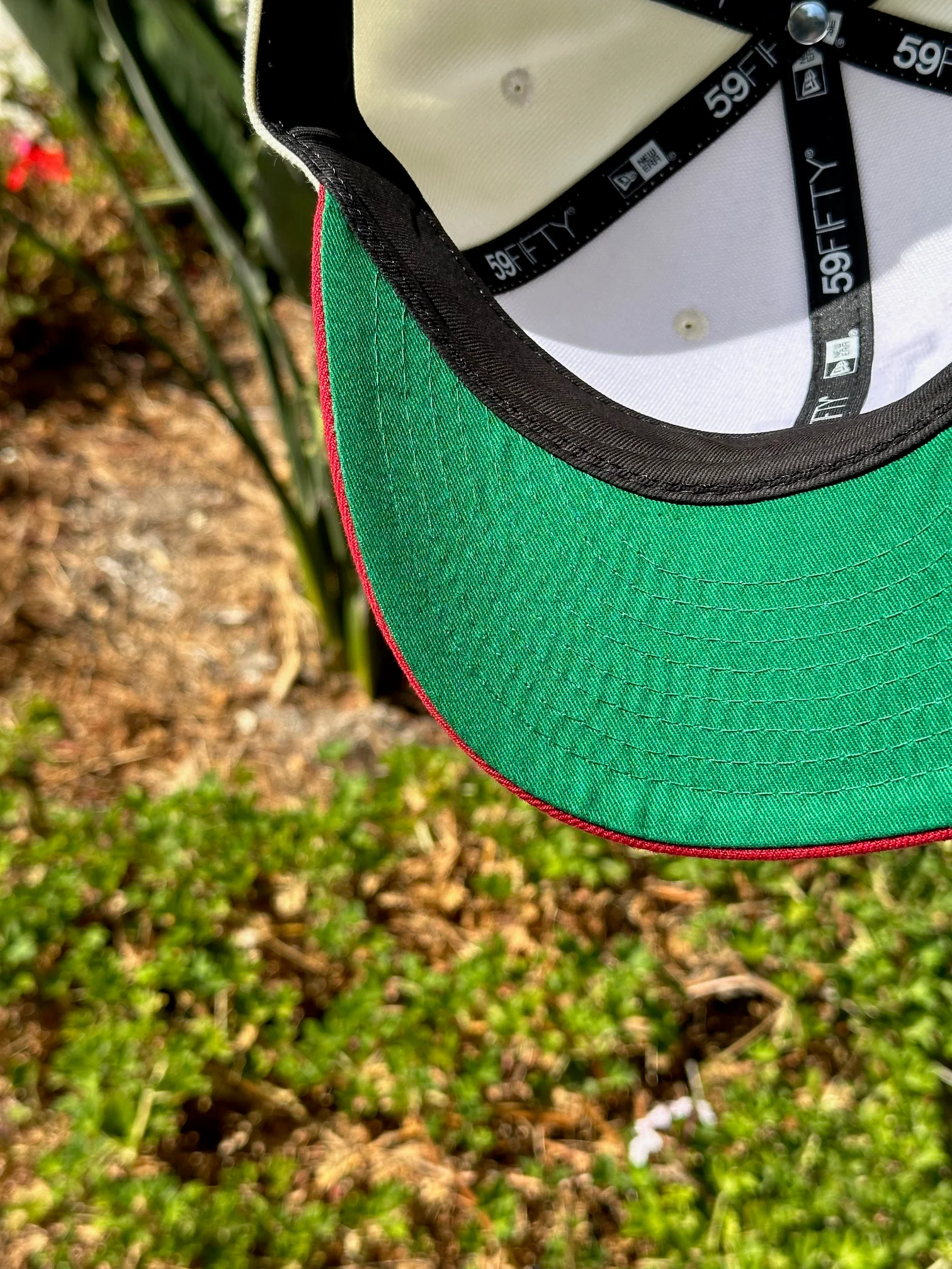 NEW ERA EXCLUSIVE 59FIFTY CHROME WHITE/RED LOS ANGELES DODGERS W/ 50TH ANNIVERSARY SIDE PATCH - Image 7