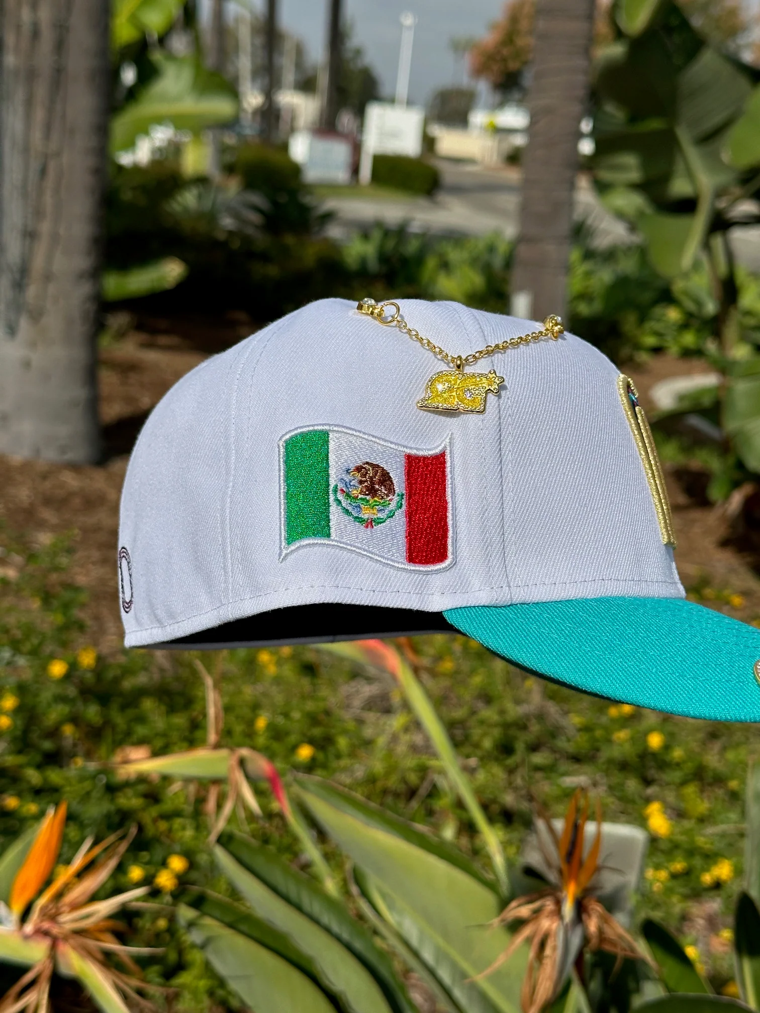 NEW ERA EXCLUSIVE 59FIFTY WHITE/TURQUOISE MEXICO W/ MEXICO FLAG SIDE PATCH - Image 4