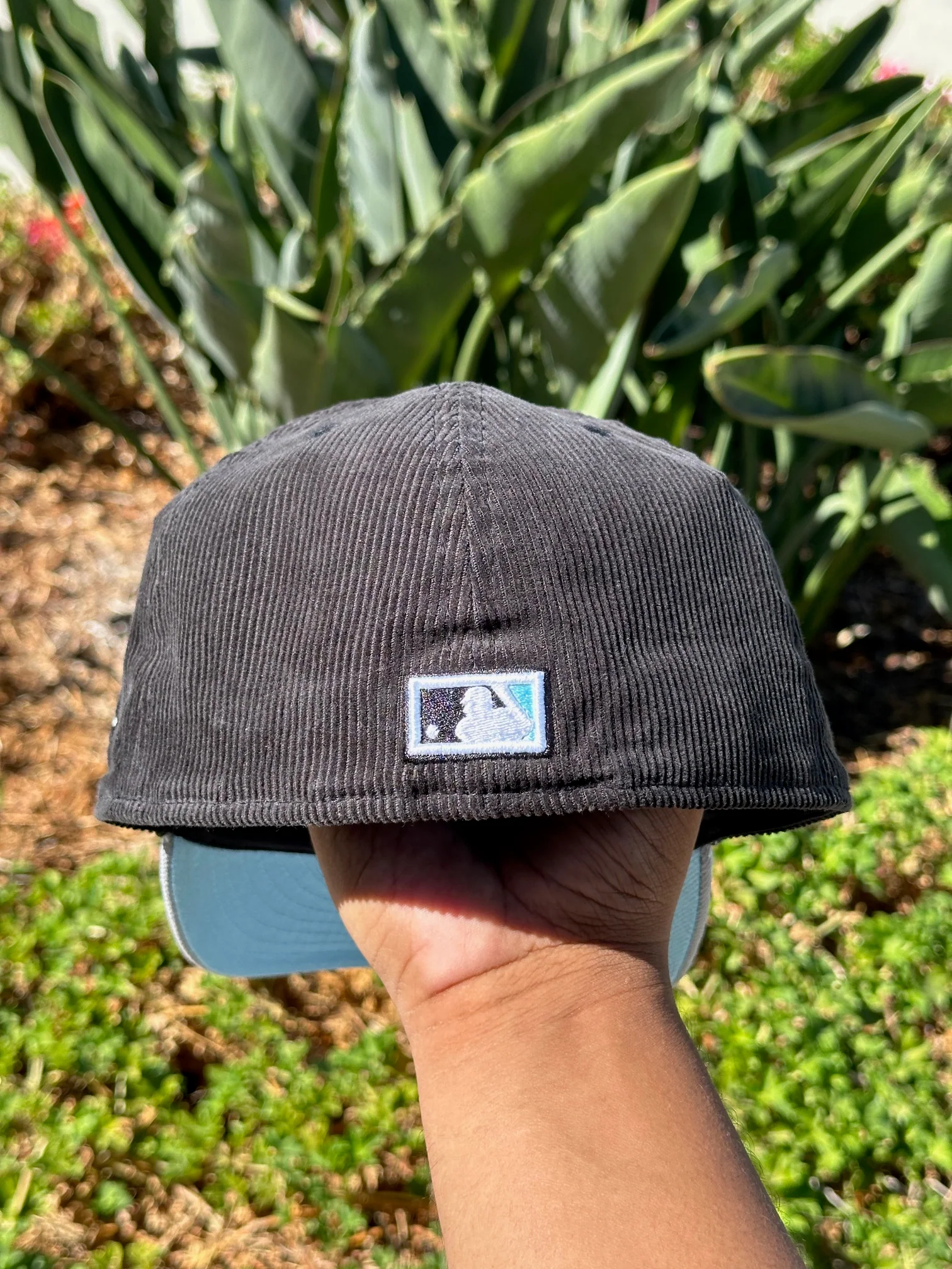 NEW ERA EXCLUSIVE 59FIFTY CORDUROY/GREY LOS ANGELES DODGERS W/ 40TH ANNIVERSARY PATCH SIDE PATCH - Image 6