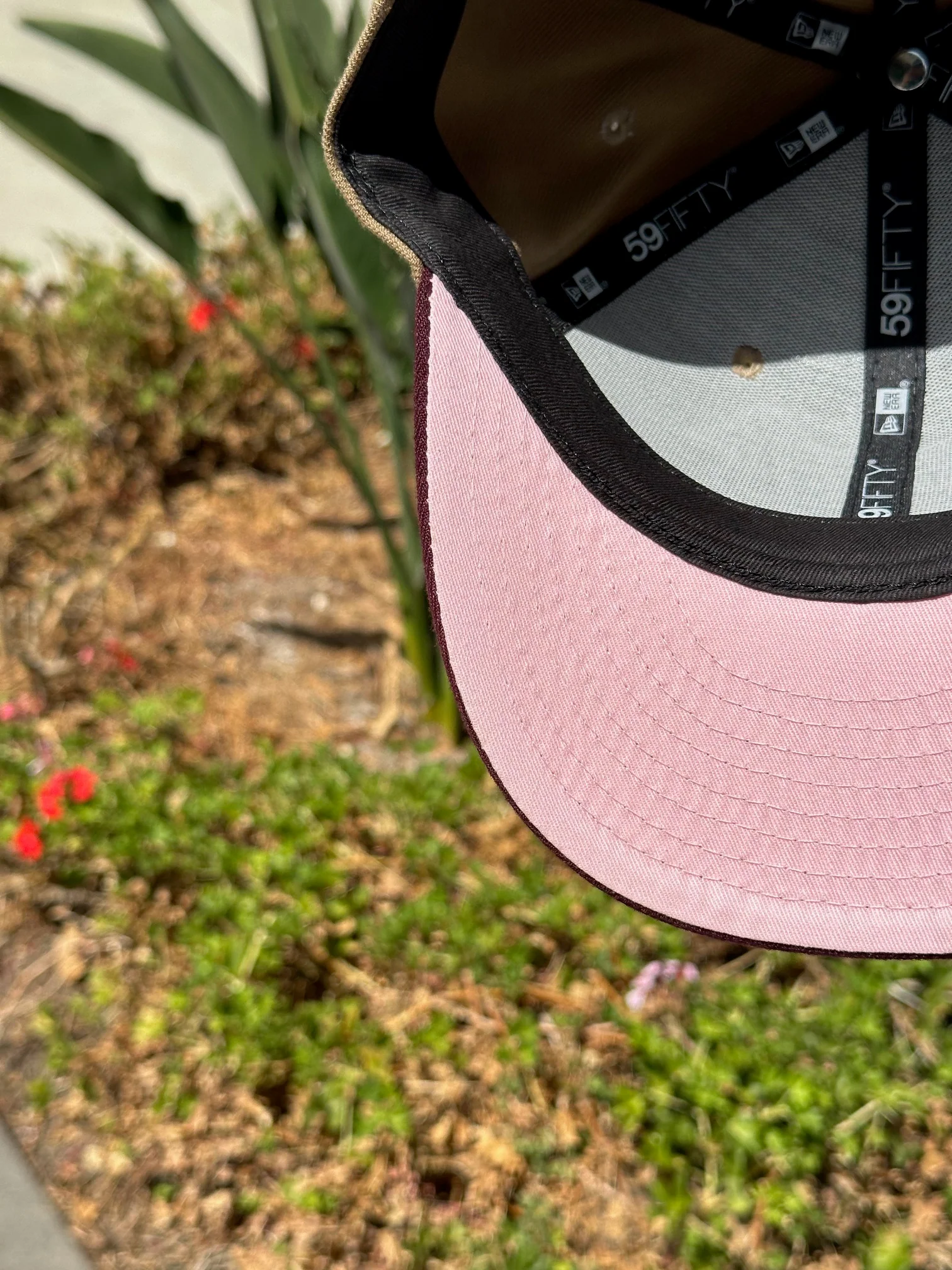 NEW ERA EXCLUSIVE 59FIFTY KHAKI/BURGUNDY ANAHEIM ANGELS W/ 40TH ANNIVERSARY SIDE PATCH - Image 7