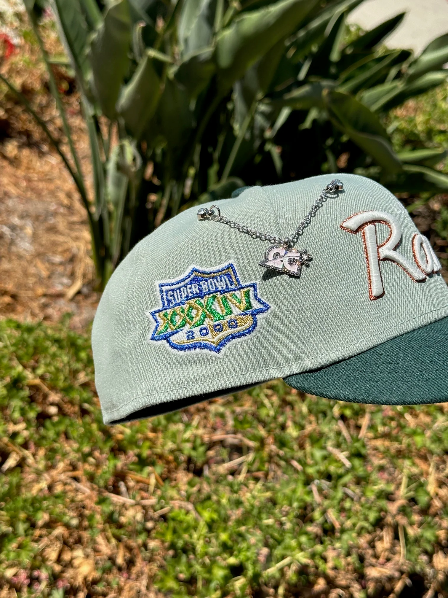 NEW ERA EXCLUSIVE 59FIFTY MINT/EMERALD LOS ANGELES RAMS SCRIPT W/ SUPERBOWL XXXIV SIDE PATCH - Image 4