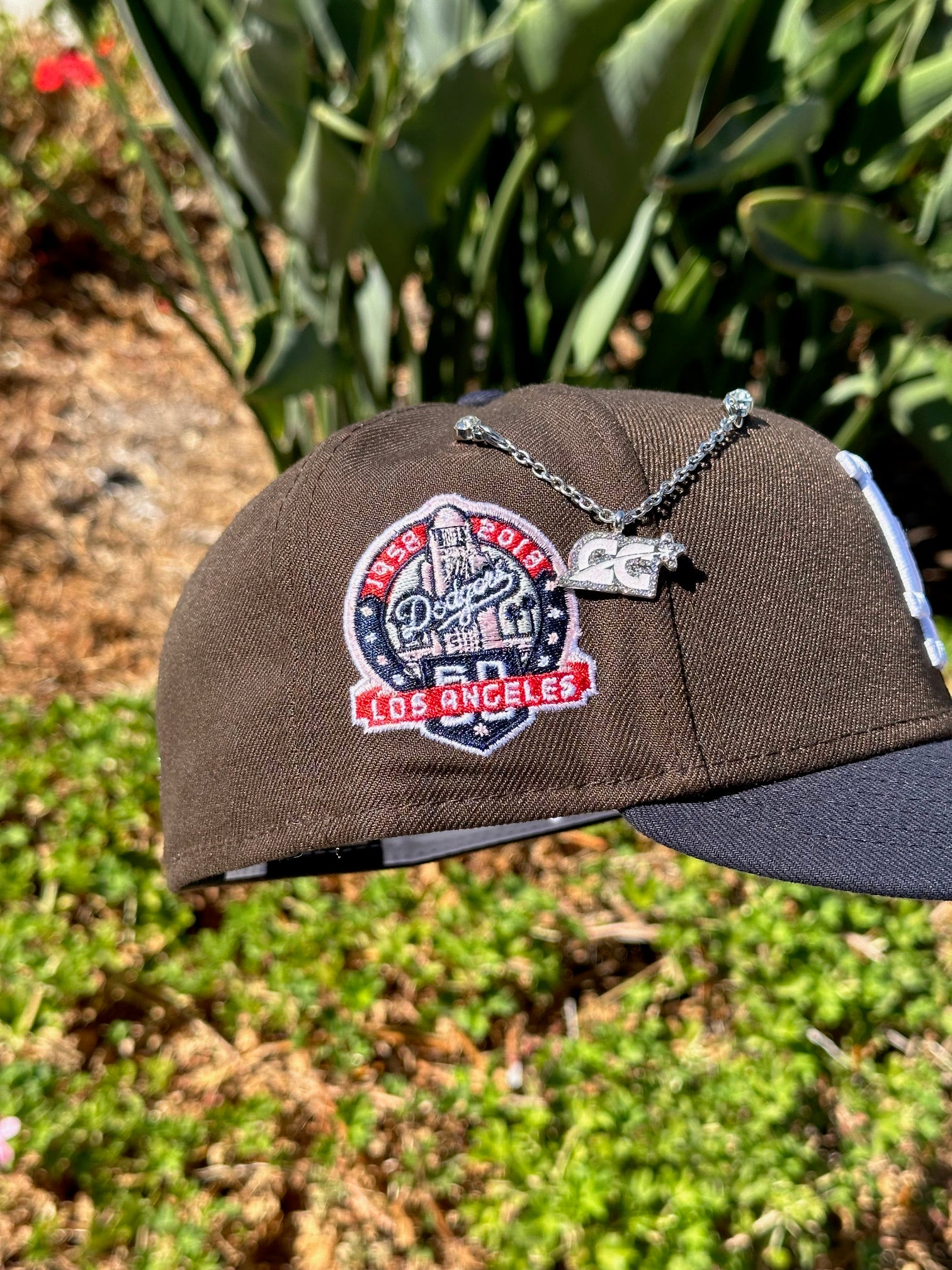 NEW ERA EXCLUSIVE 59FIFTY MOCHA/NAVY LOS ANGELES DODGERS W/ 60TH ANNIVERSARY PATCH - Image 4