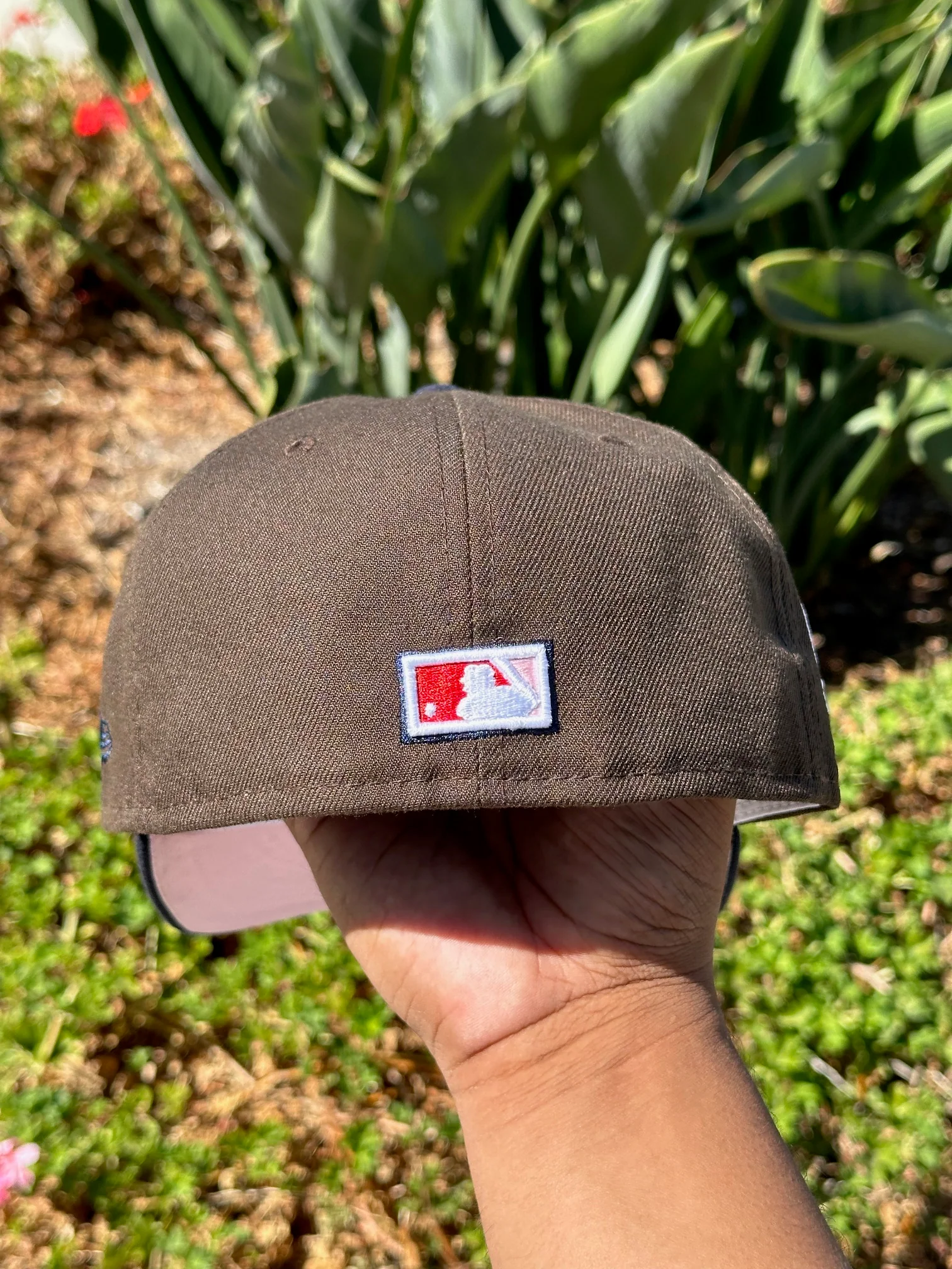 NEW ERA EXCLUSIVE 59FIFTY MOCHA/NAVY LOS ANGELES DODGERS W/ 60TH ANNIVERSARY PATCH - Image 6