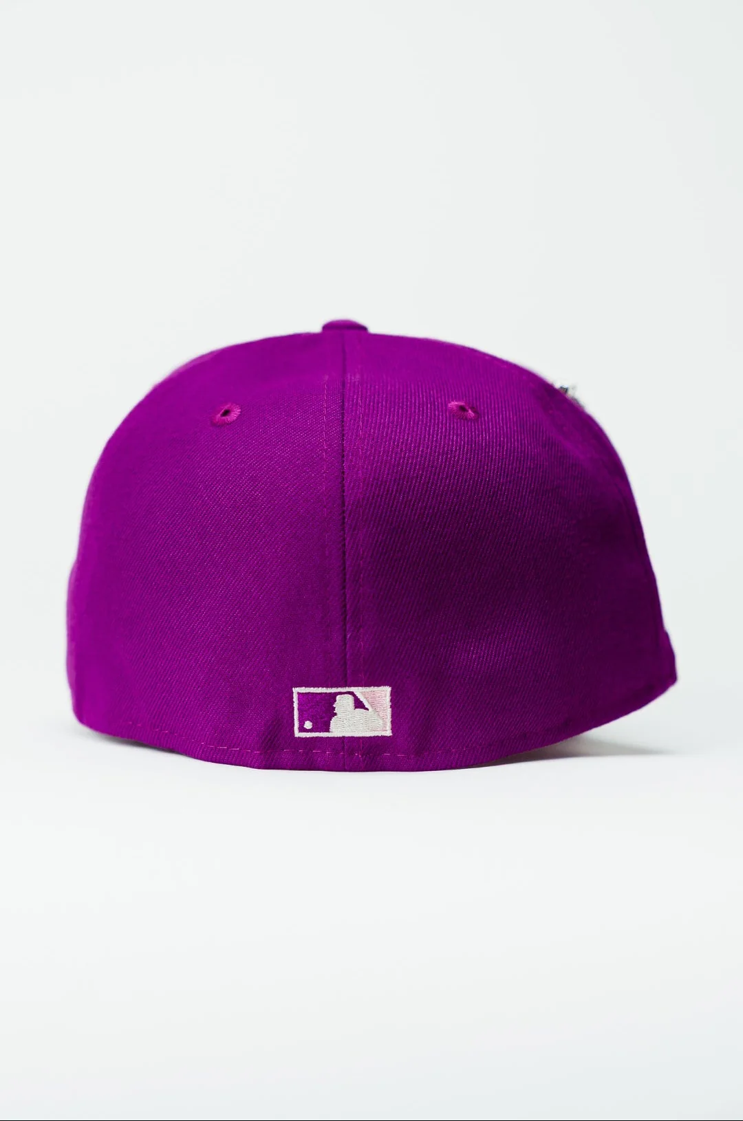 NEW ERA EXCLUSIVE 59FIFTY PURPLE NEW YORK METS W/ SUBWAY SERIES SIDE PATCH - Image 4