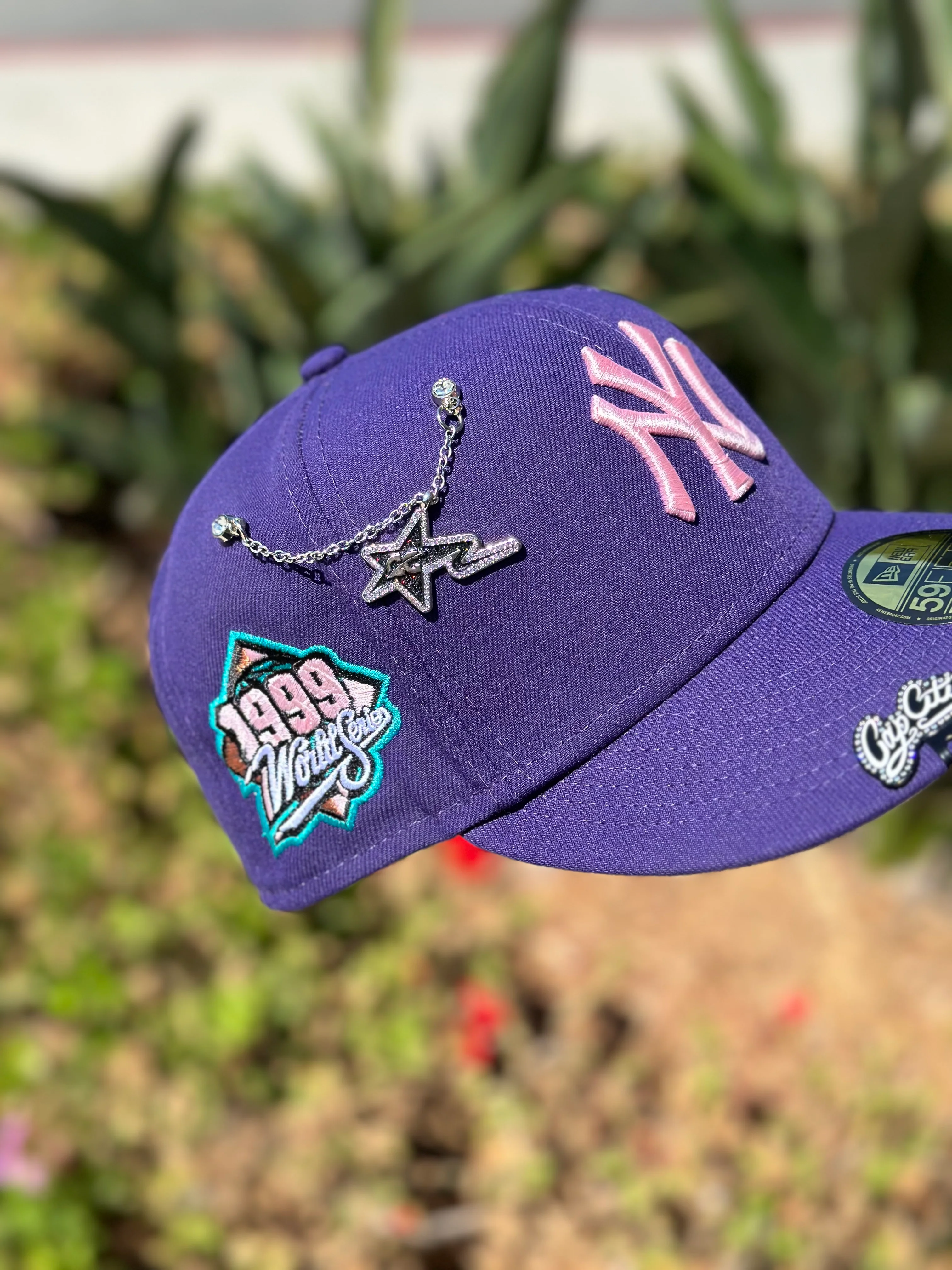 NEW ERA EXCLUSIVE 59FIFTY PURPLE NEW YORK YANKEES W/ 1999 WORLD SERIES SIDE PATCH - Image 3