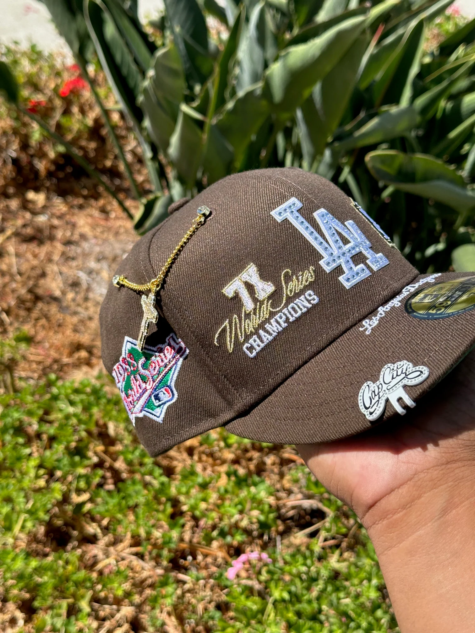 NEW ERA EXCLUSIVE 59FIFTY WALNUT LOS ANGELES DODGERS W/ WORLD SERIES EMBROIDERY PATCHES - Image 4