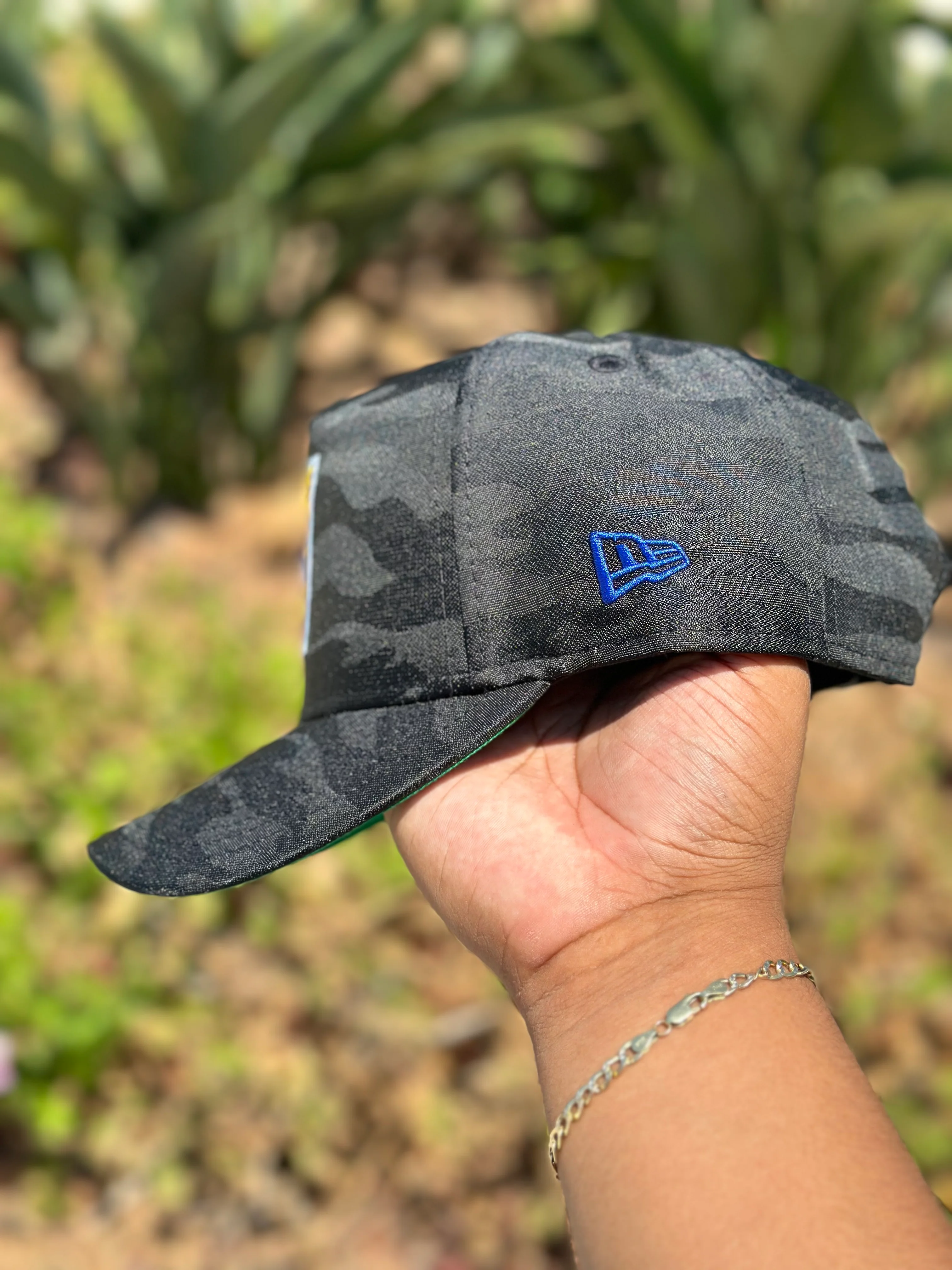 NEW ERA EXCLUSIVE 9FIFTY A-FRAME BLACK CAMO "CLUB TIGRES UANL" SNAPBACK W/ MEXICO FLAG SIDE PATCH - Image 4