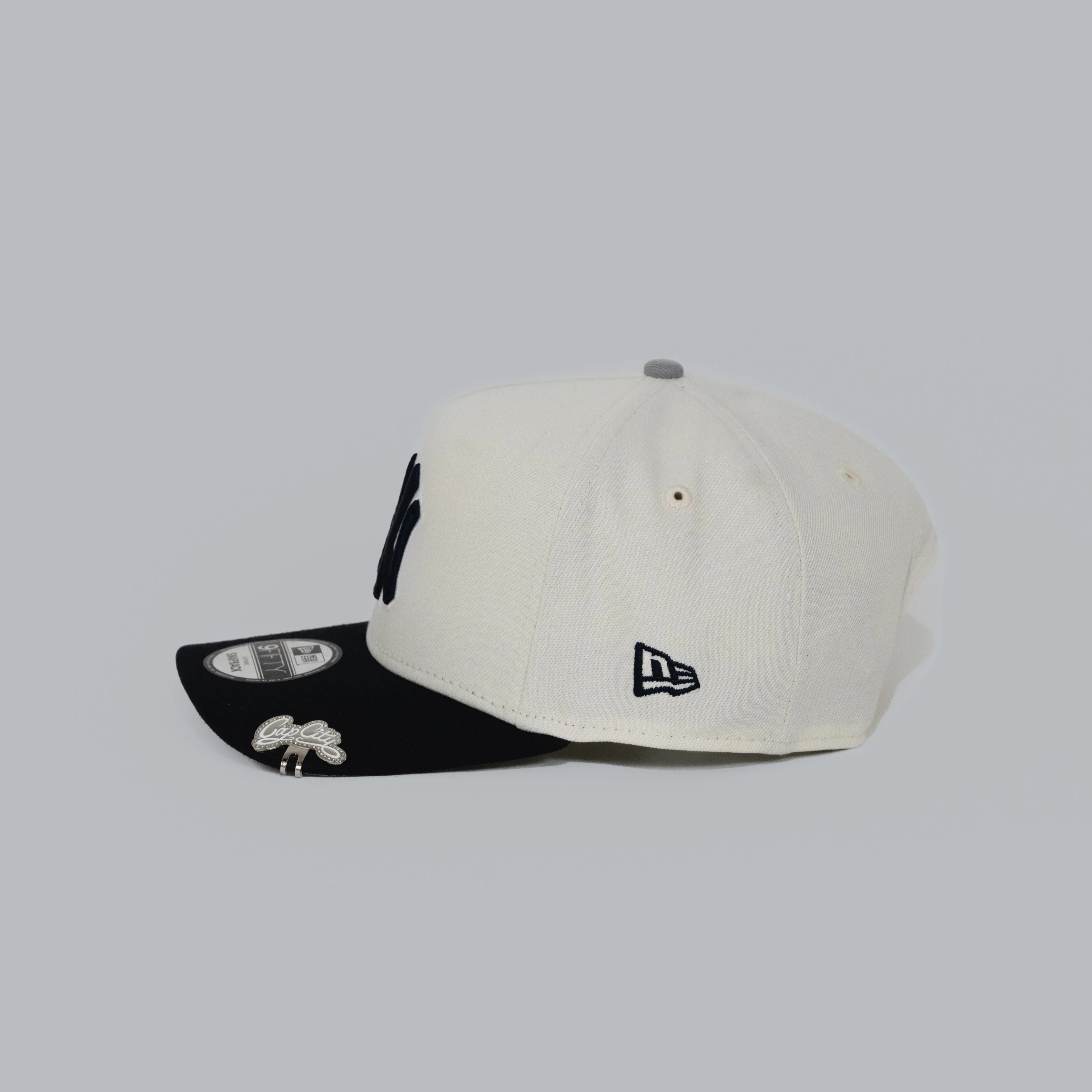 NEW ERA EXCLUSIVE 9FIFTY A-FRAME CHROME/ NAVY NEW YORK YANKEES SNAPBACK W/ 1996 WORLD SERIES SIDE PATCH - Image 3