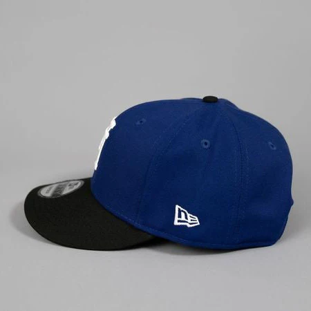 NEW ERA EXCLUSIVE 9FIFTY BLUE/ BLACK UPSIDE DOWN LOS ANGELES DODGERS SNAPBACK W/ 2020 WORLD SERIES SIDE PATCH - Image 3